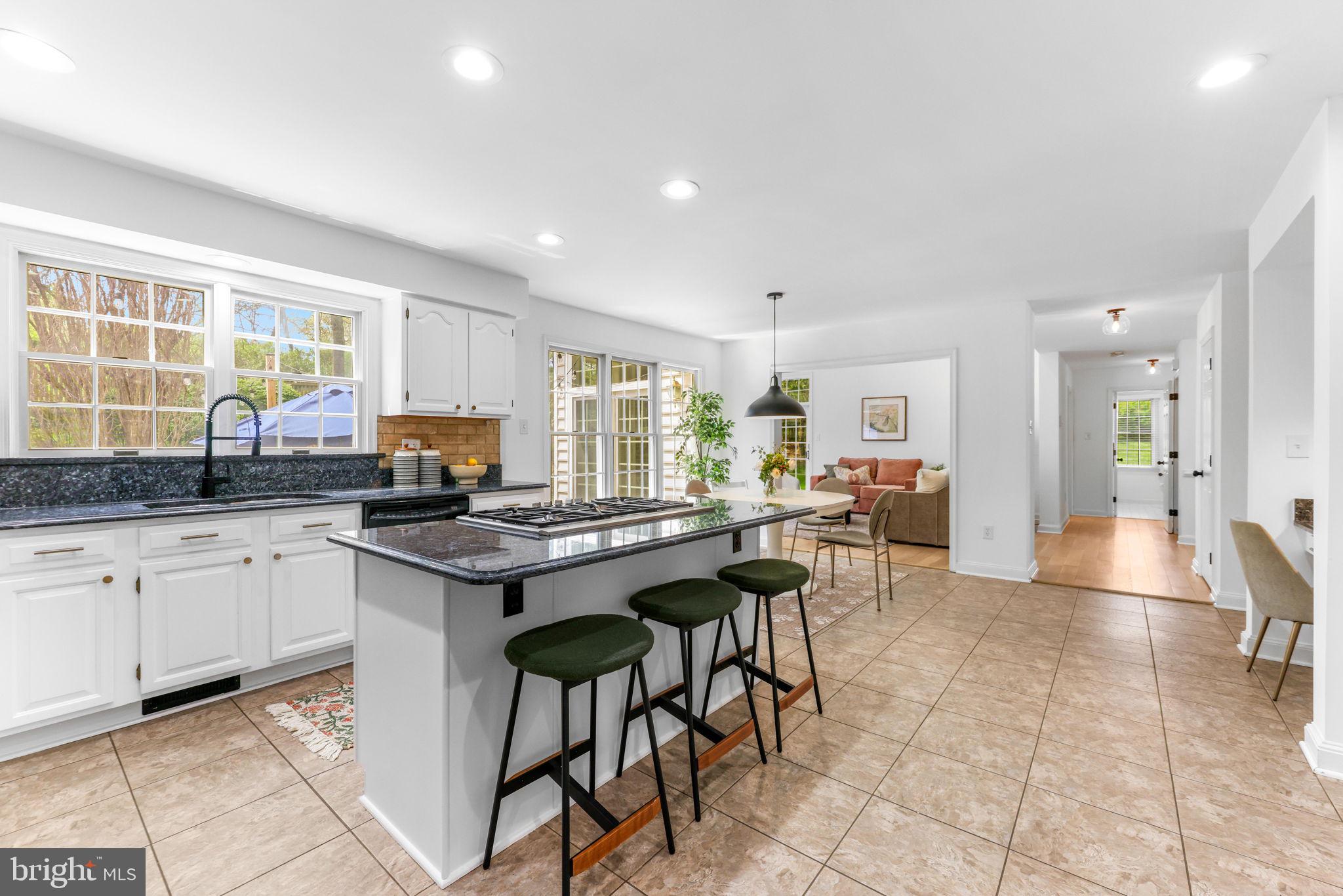 VILLAGE OF RIVER HILL - Residential