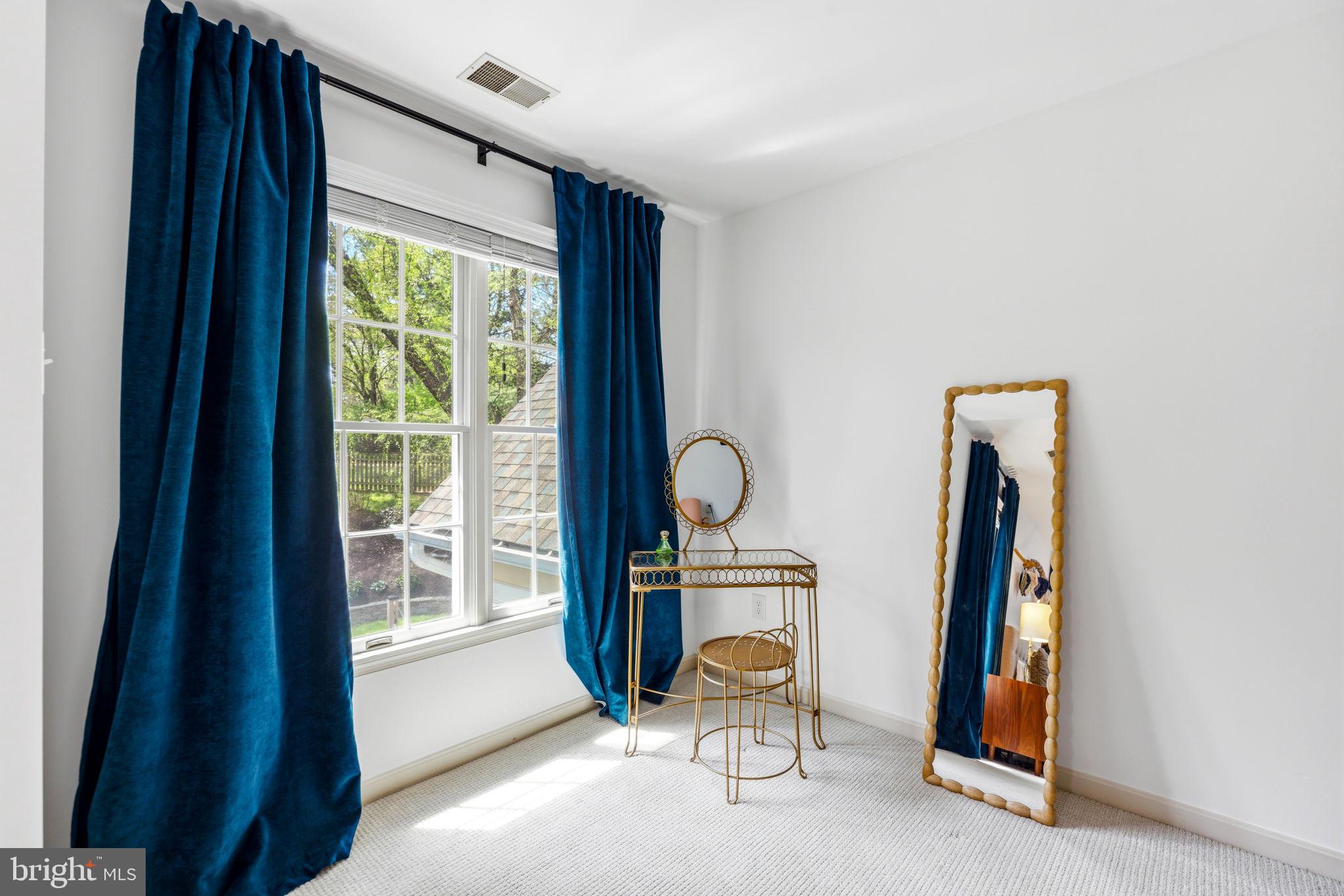 VILLAGE OF RIVER HILL - Residential