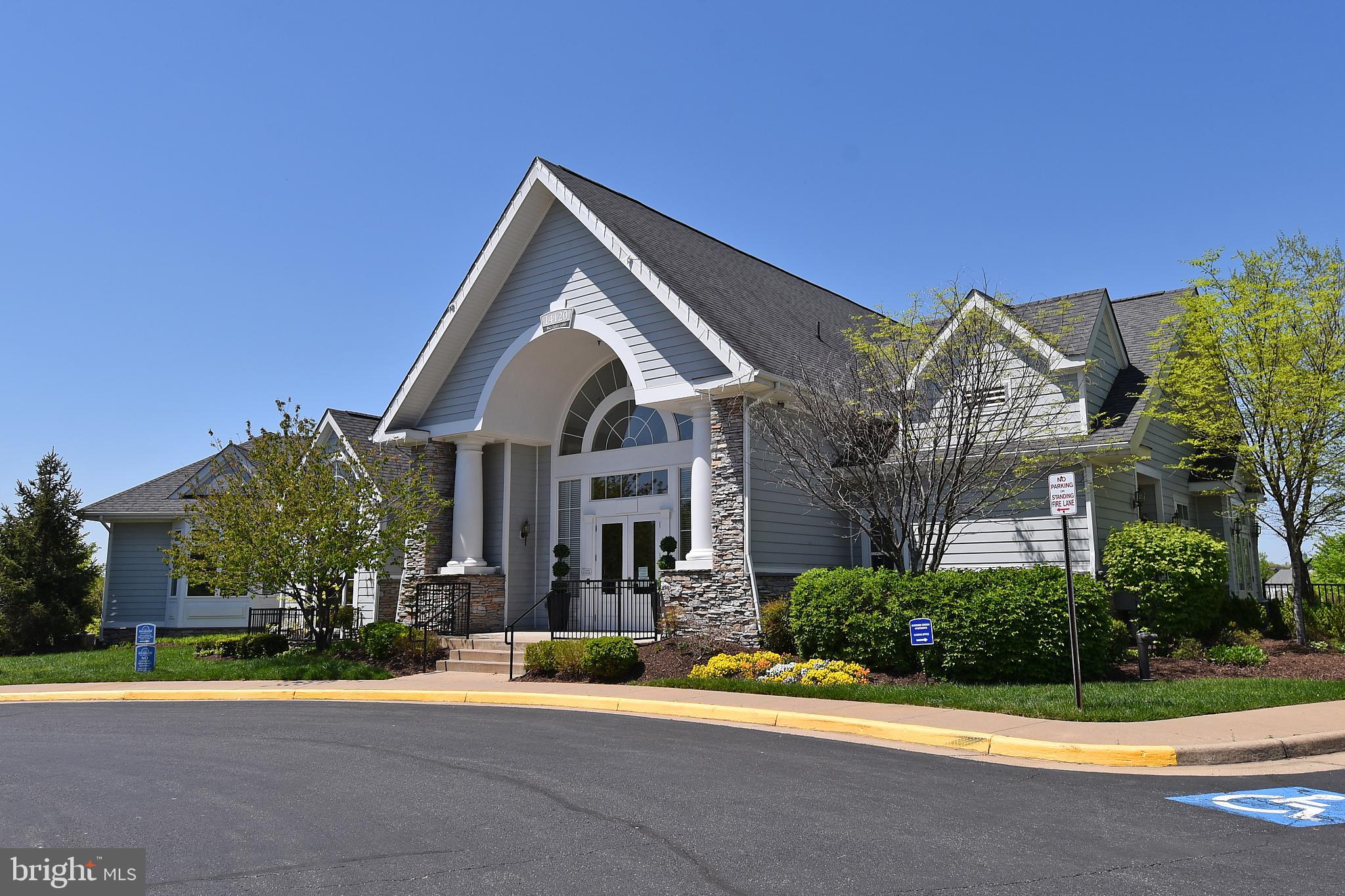 RIVERSIDE STATION - Residential Lease