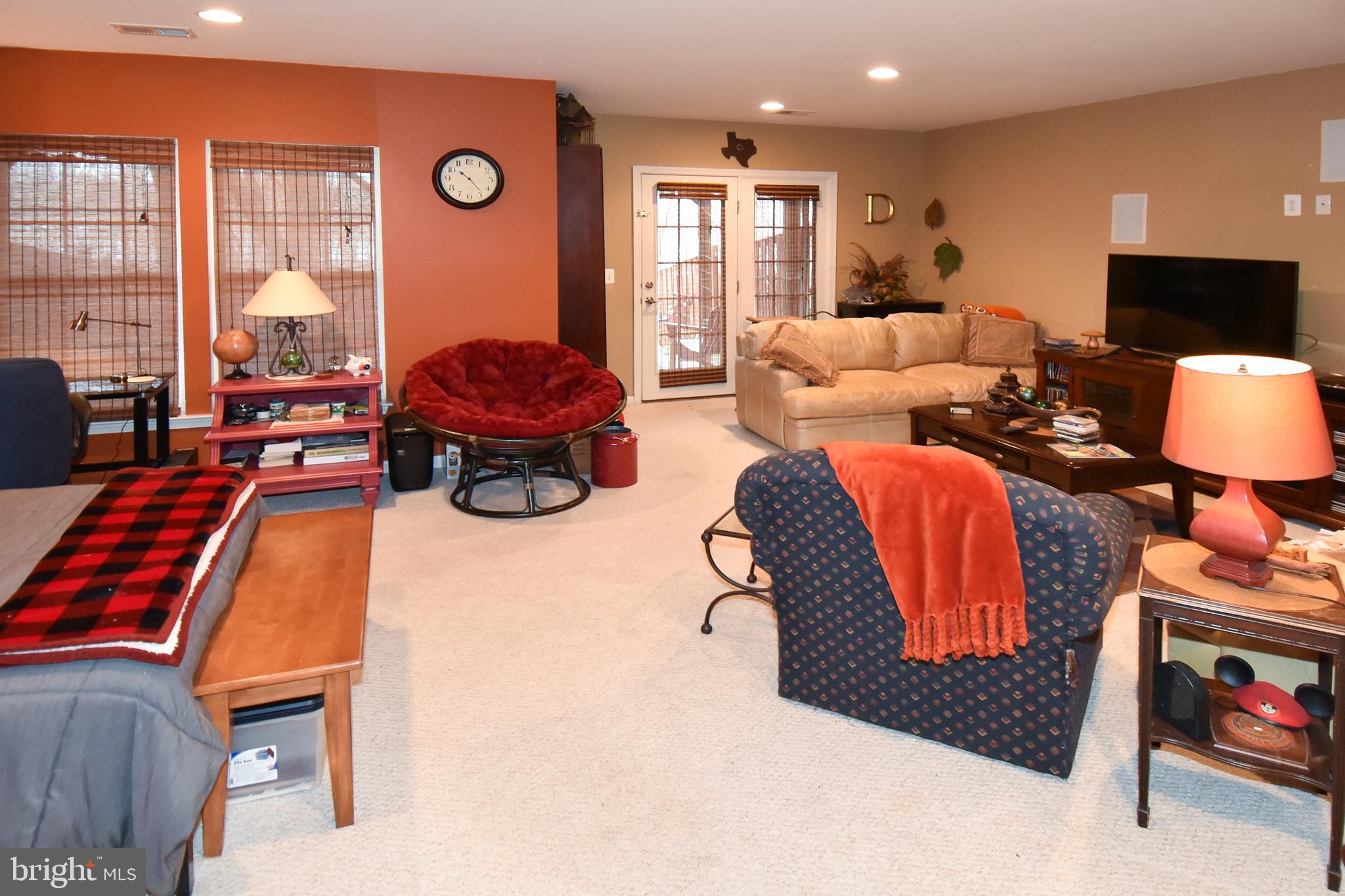 RIVERSIDE STATION - Residential Lease