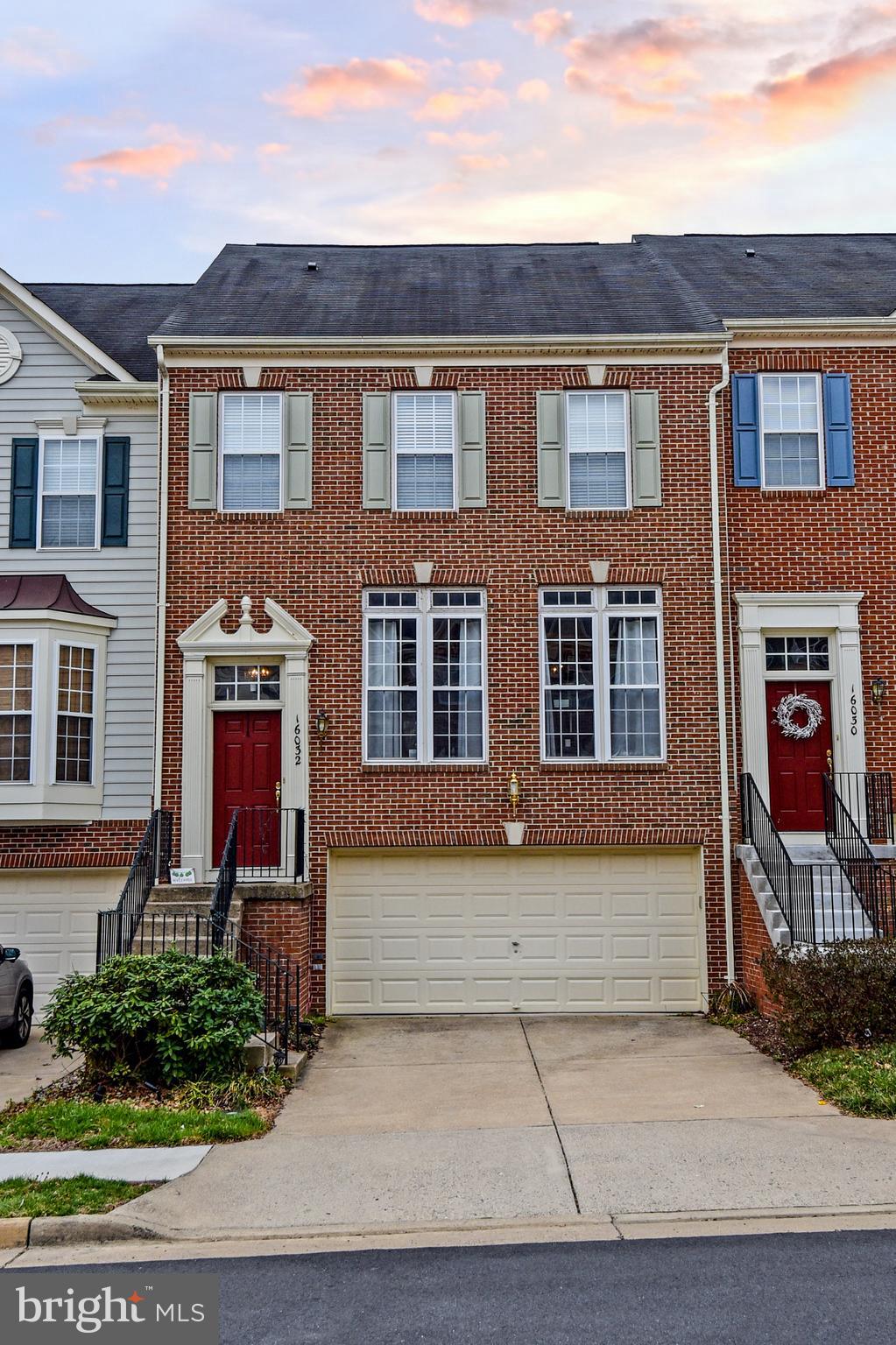 RIVERSIDE STATION - Residential Lease