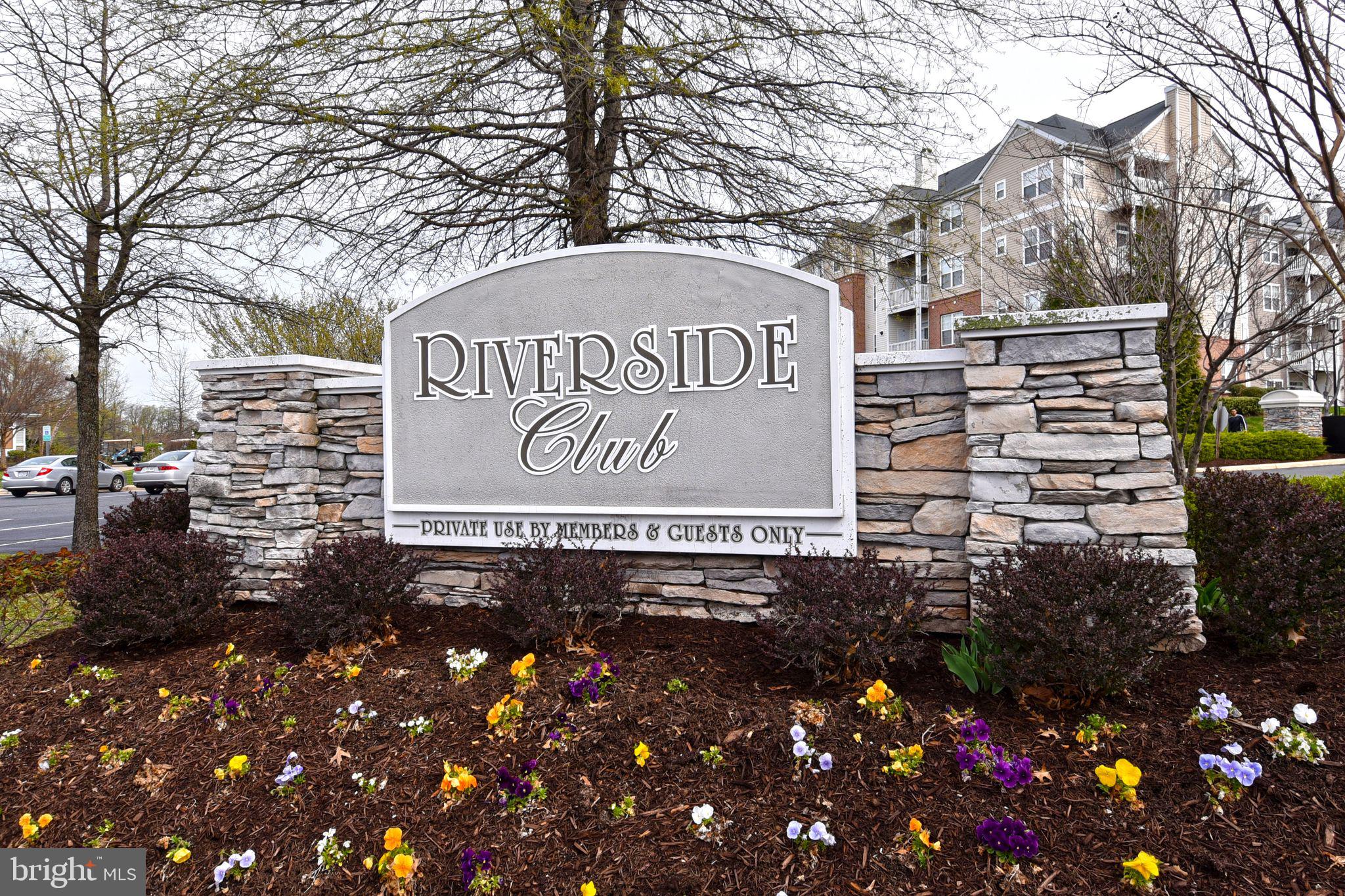 RIVERSIDE STATION - Residential Lease