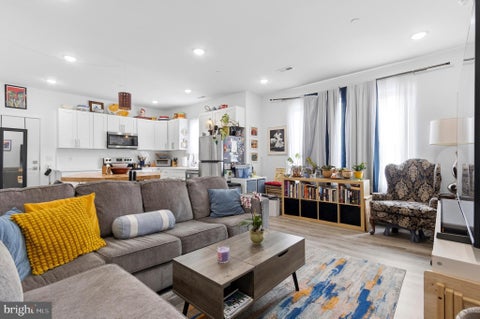 Condo For Rent - 2400 Germantown Avenue #1<br/> PHILADELPHIA, PA 19133