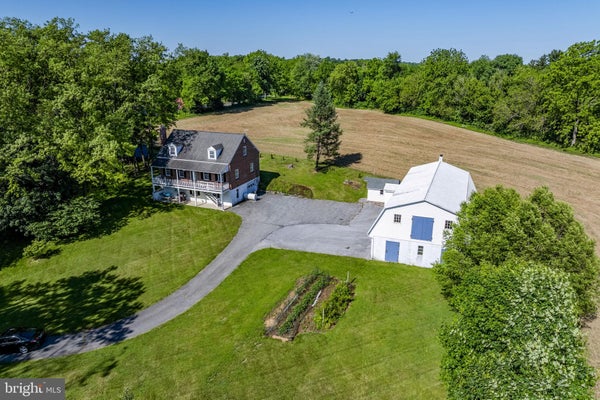 131 PINETOWN RD, LEOLA, PA 17540 - Image 620355f2bc02002bb6f6aeea4ad4d651/1238519602