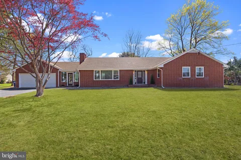 4 Vancza Drive, Columbus, NJ MLS: NJBL2085362