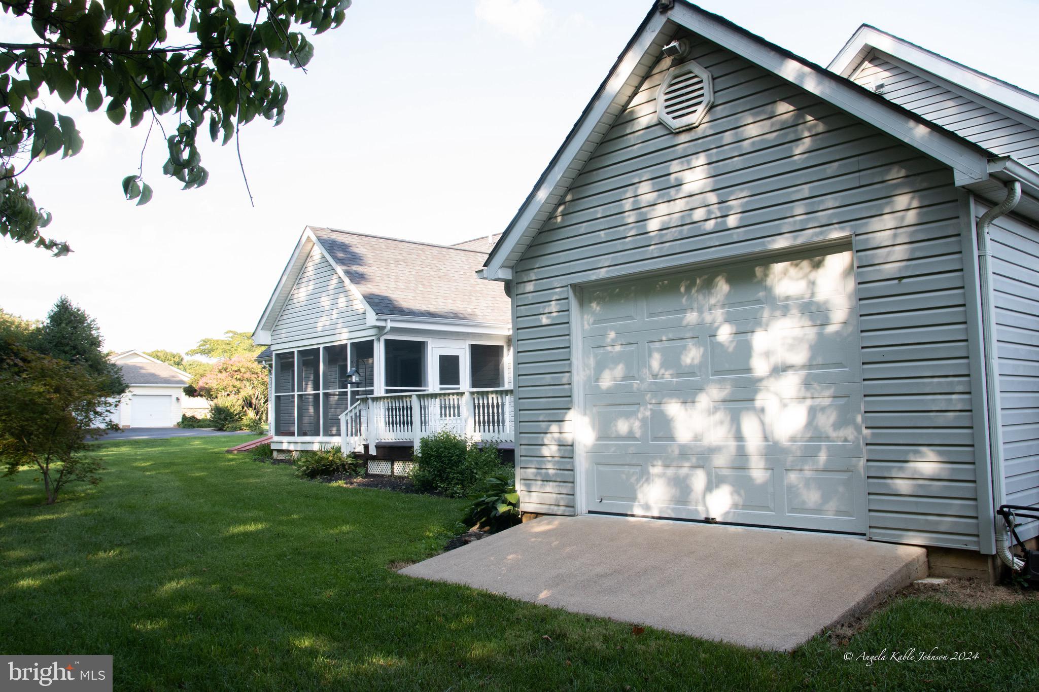 CARRIAGE PARK - Residential