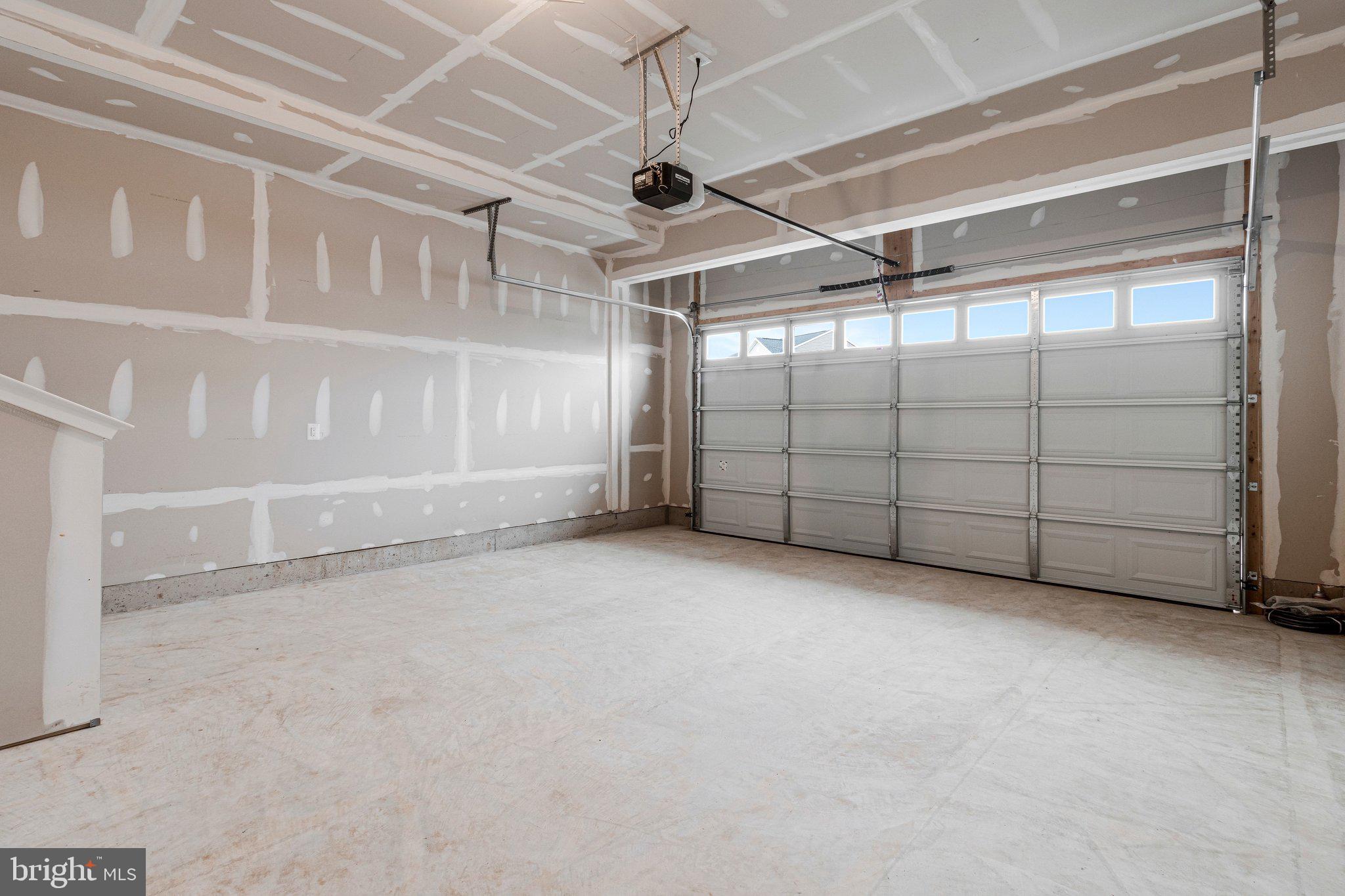 ELMWOOD FARM - Residential