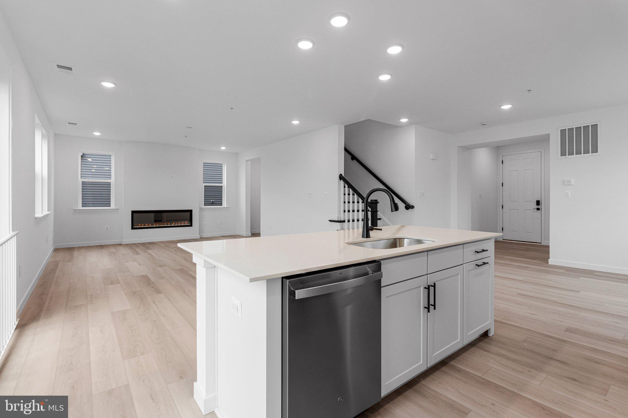 ELMWOOD FARM - Residential