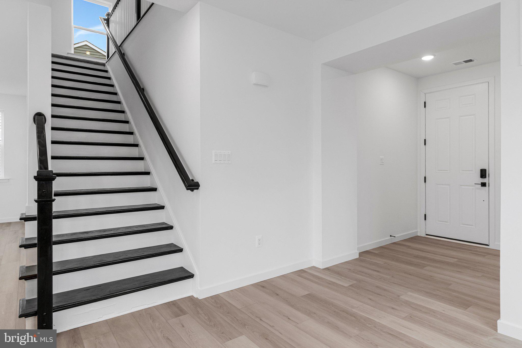 ELMWOOD FARM - Residential