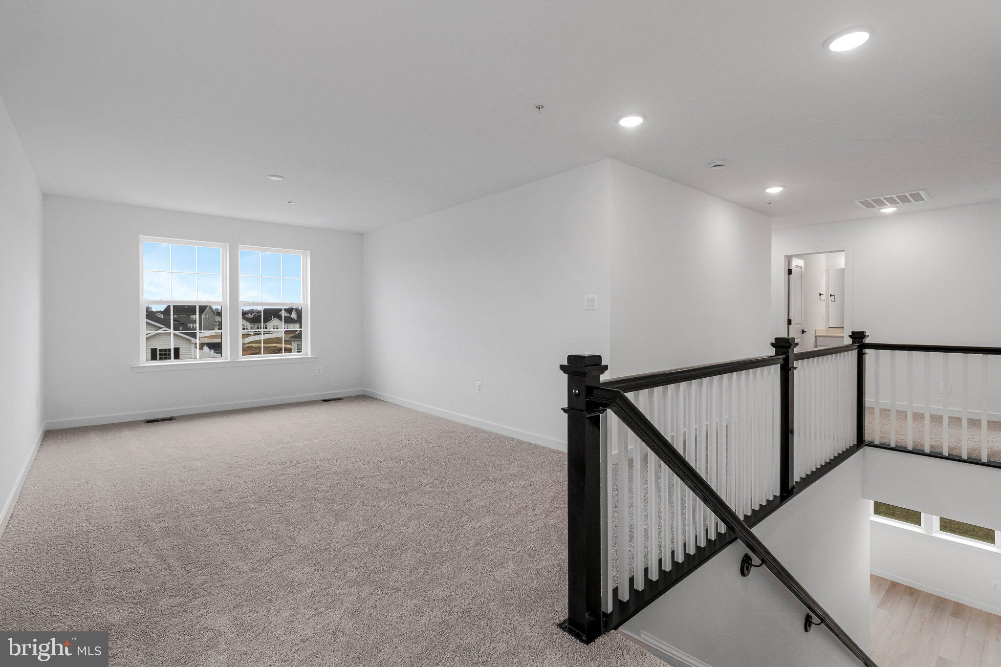 ELMWOOD FARM - Residential