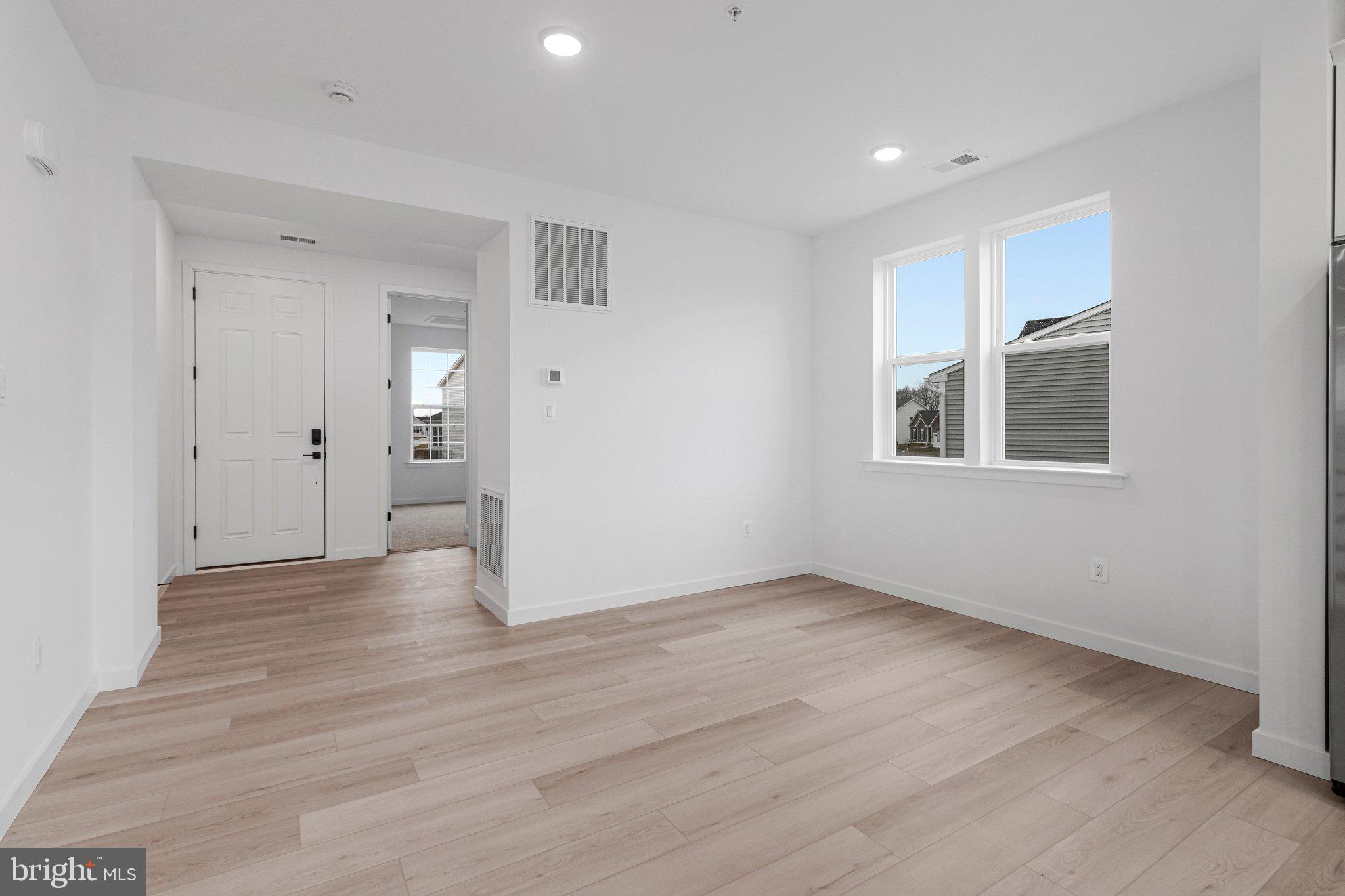 ELMWOOD FARM - Residential