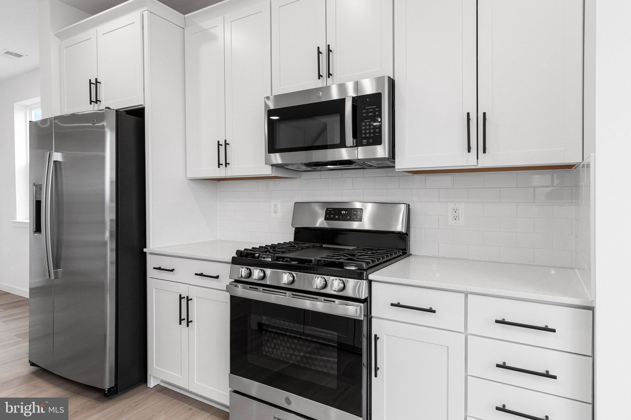 ELMWOOD FARM - Residential