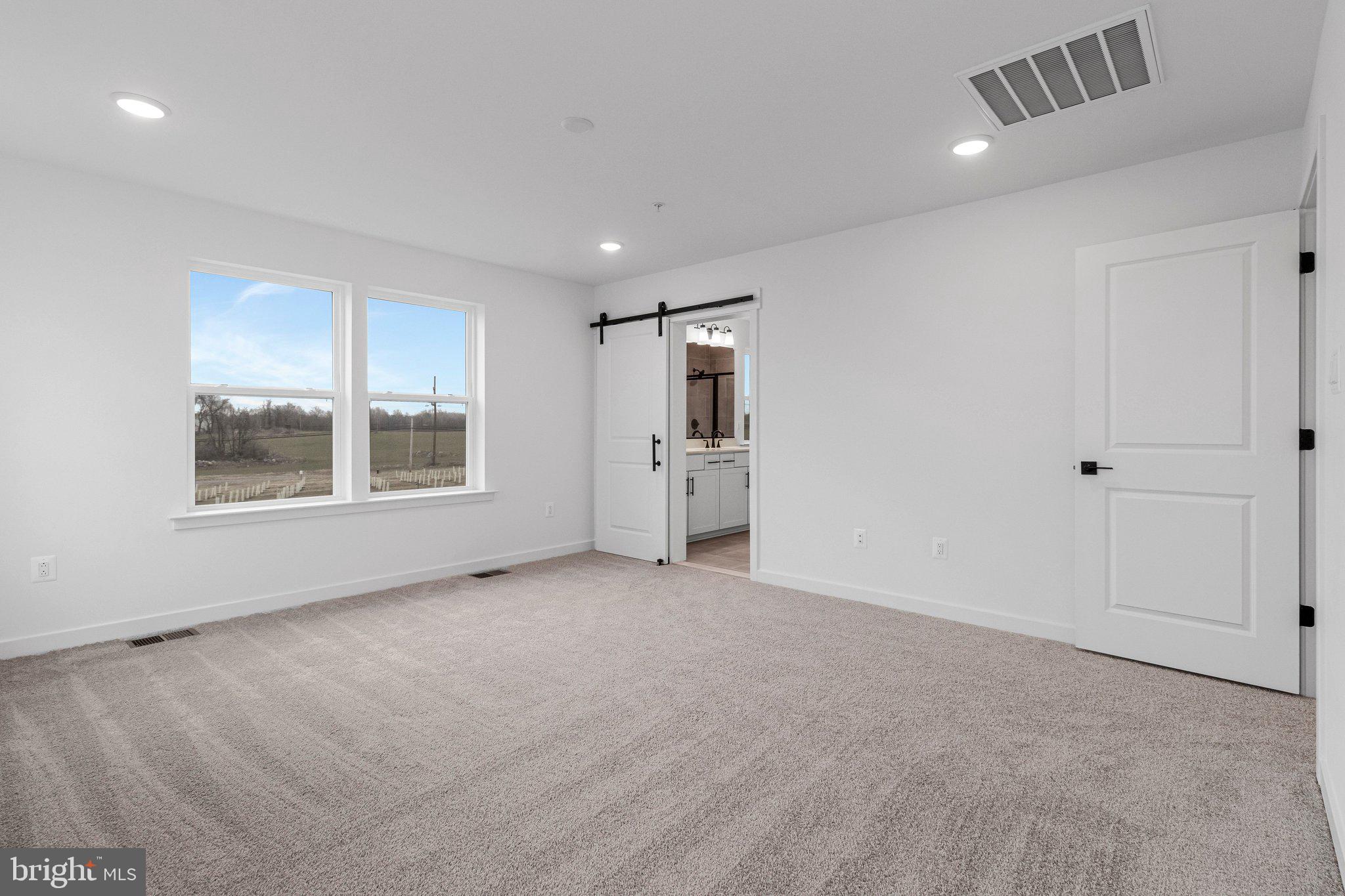 ELMWOOD FARM - Residential