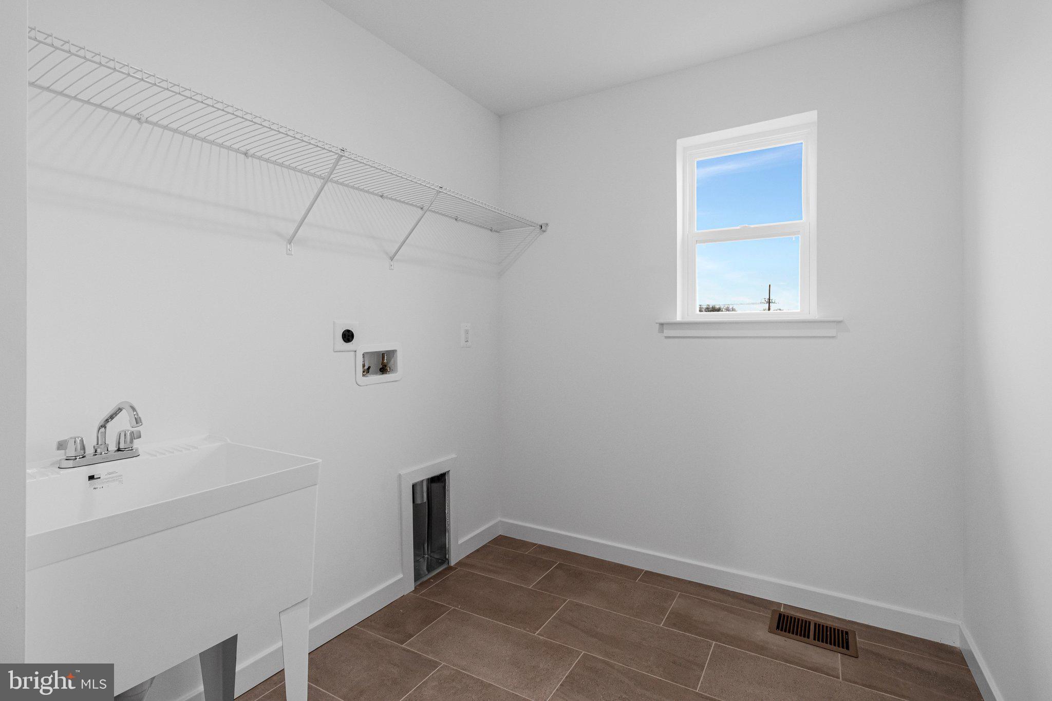 ELMWOOD FARM - Residential