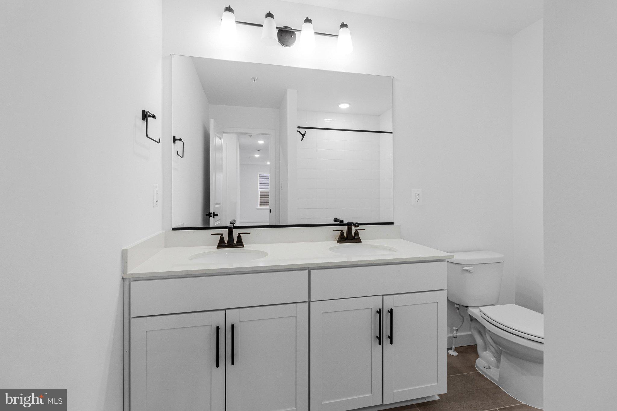 ELMWOOD FARM - Residential