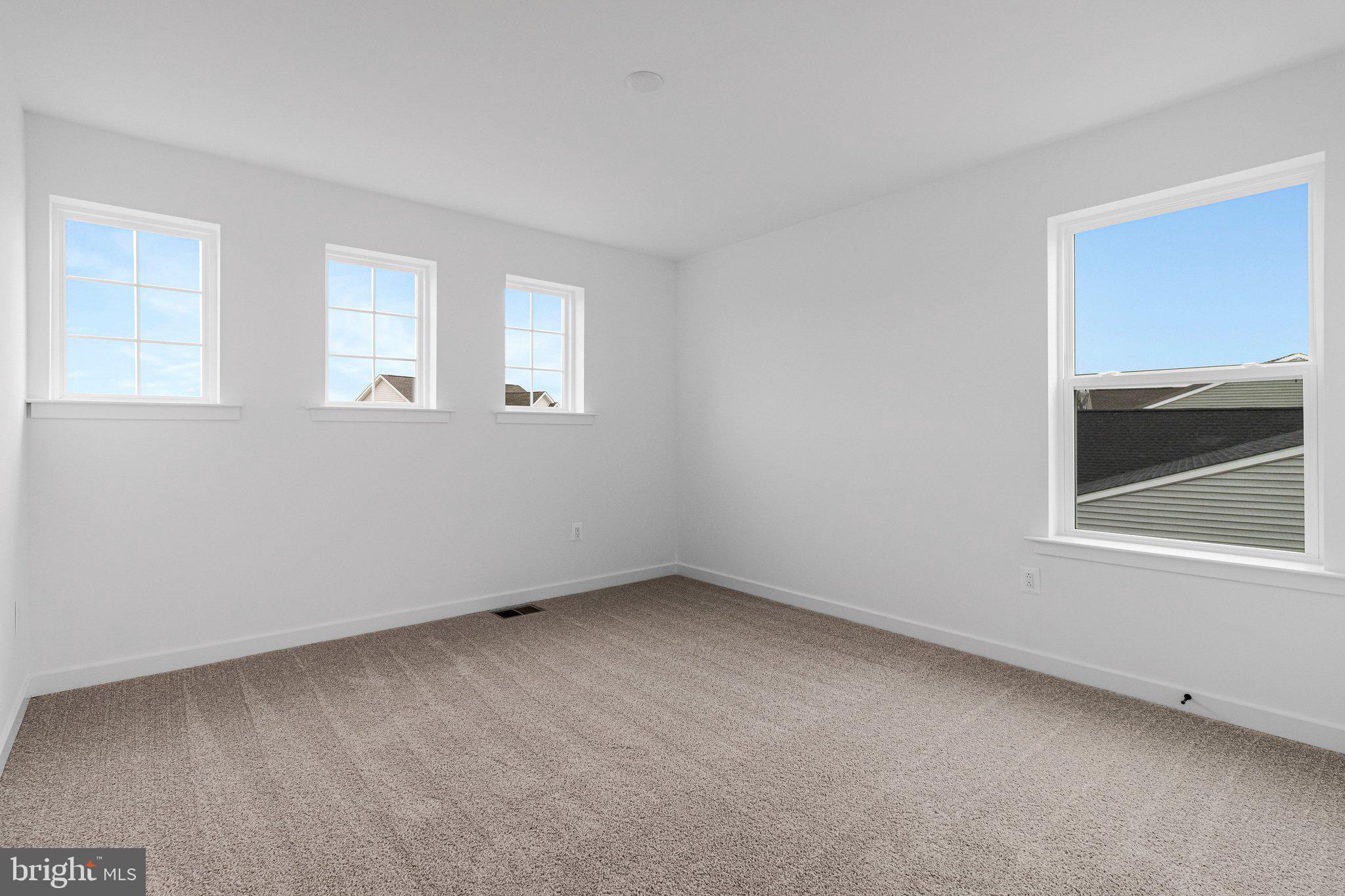 ELMWOOD FARM - Residential