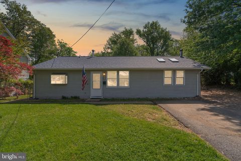 Photo of 5523 Halwis Street, ALEXANDRIA, VA 22303 (MLS # VAFX2302228)