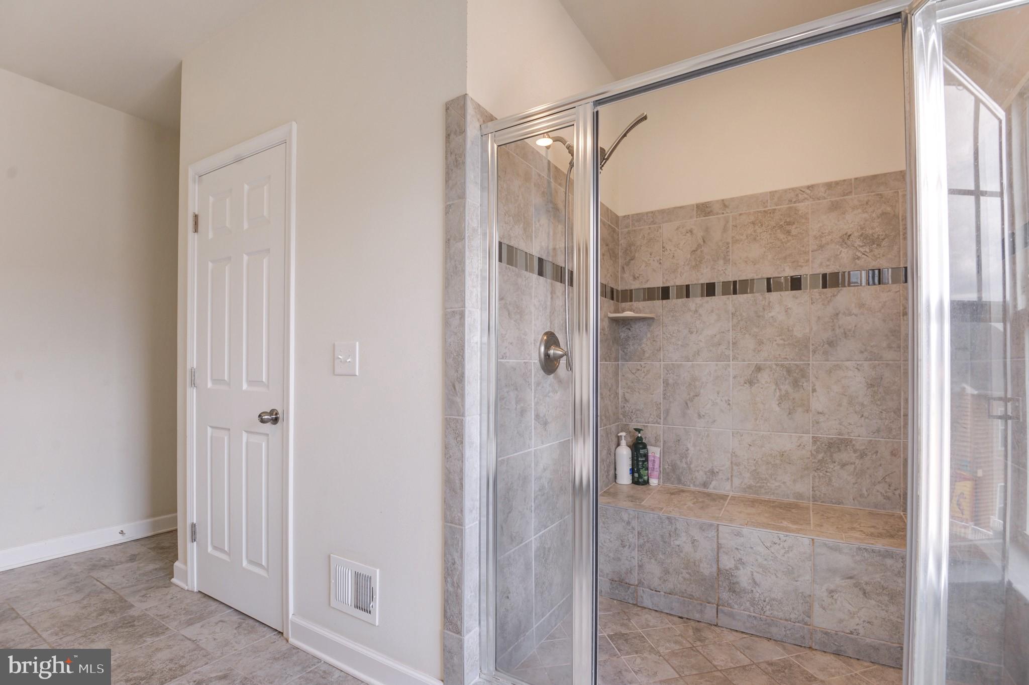 BELMONT RUN - Residential Lease