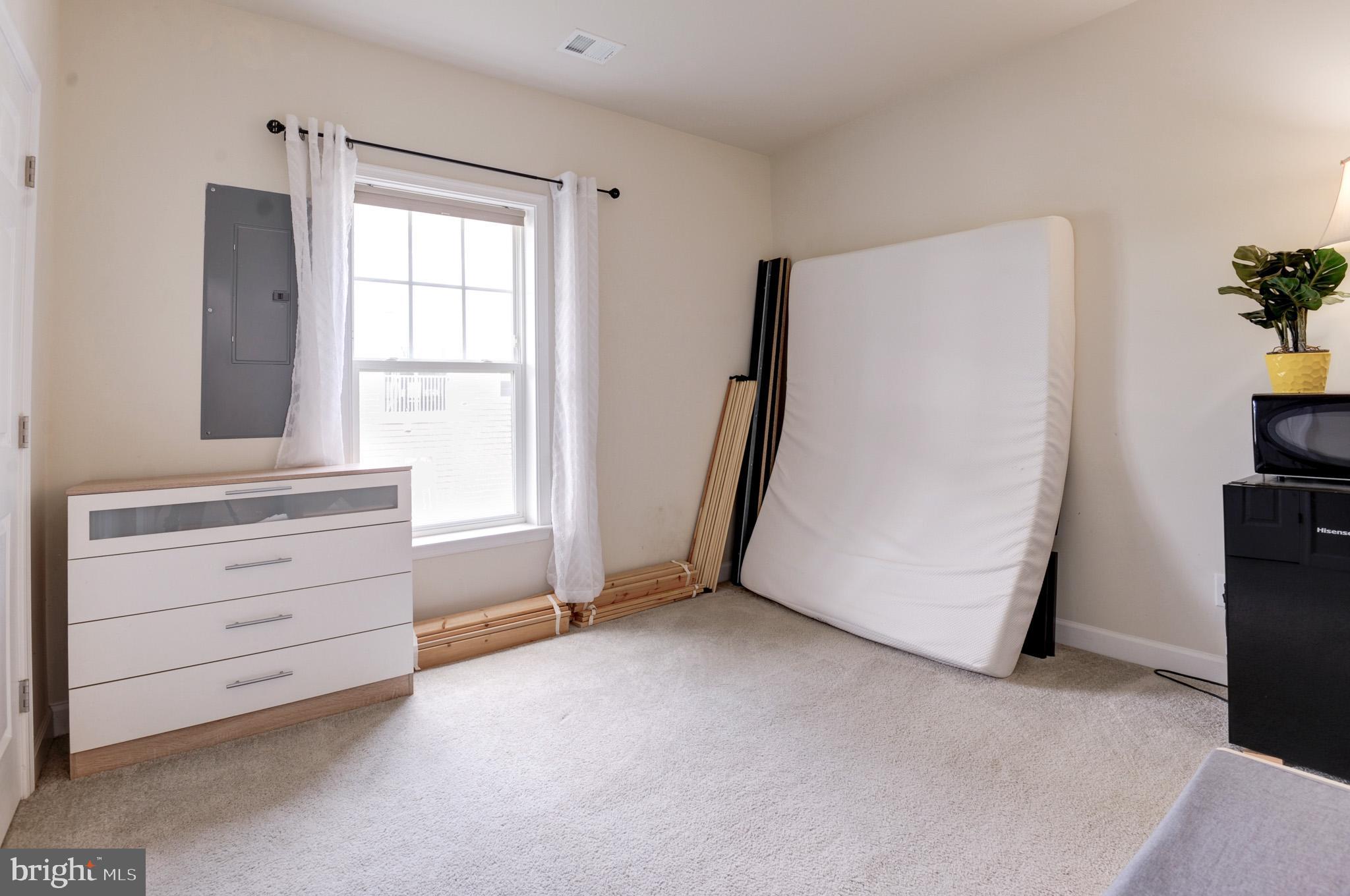 BELMONT RUN - Residential Lease