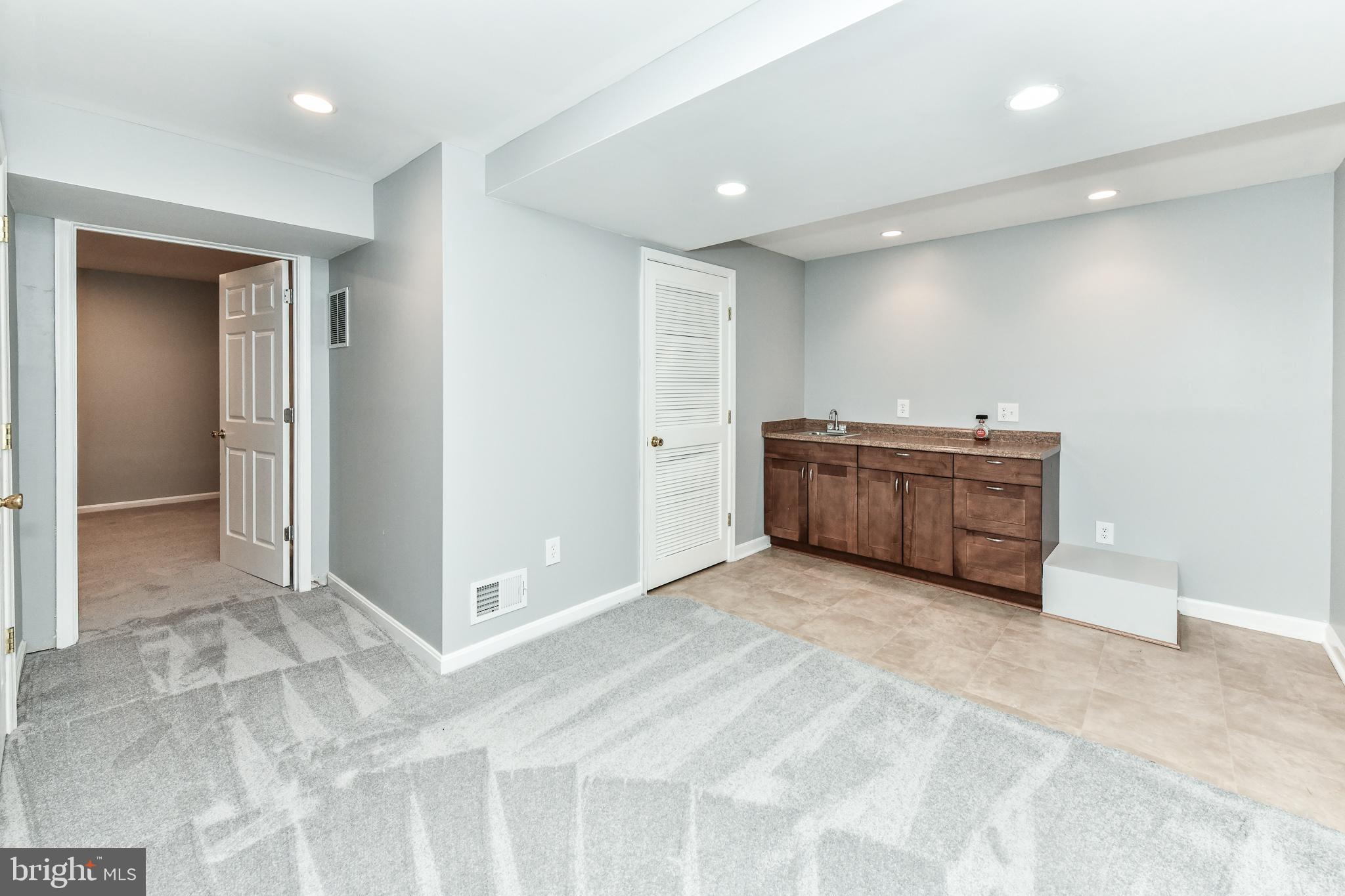 LITTLE ROCKY RUN - Residential Lease