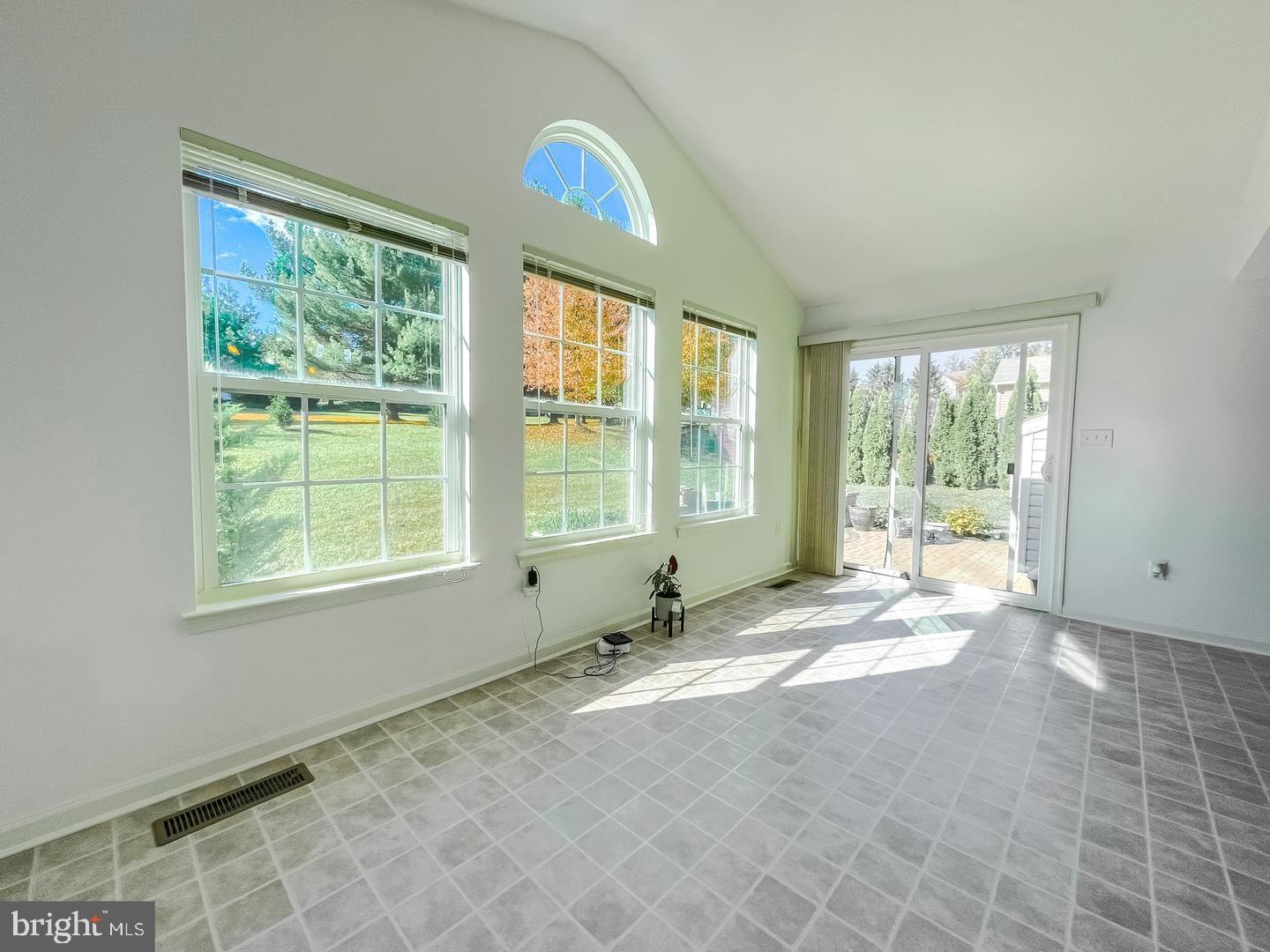 TALBOT WOODS - Residential Lease