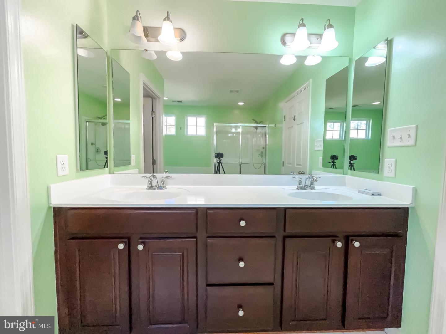 TALBOT WOODS - Residential Lease