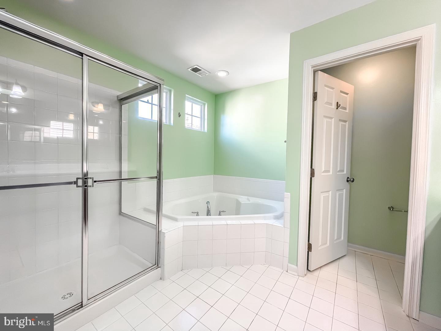 TALBOT WOODS - Residential Lease