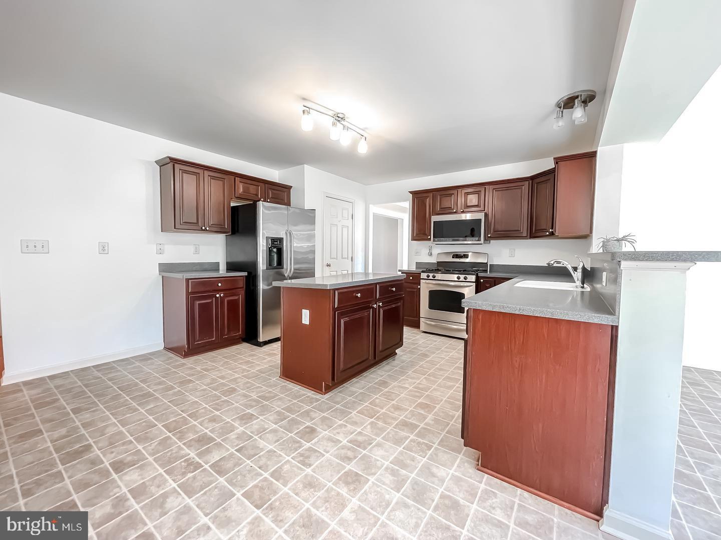 TALBOT WOODS - Residential Lease