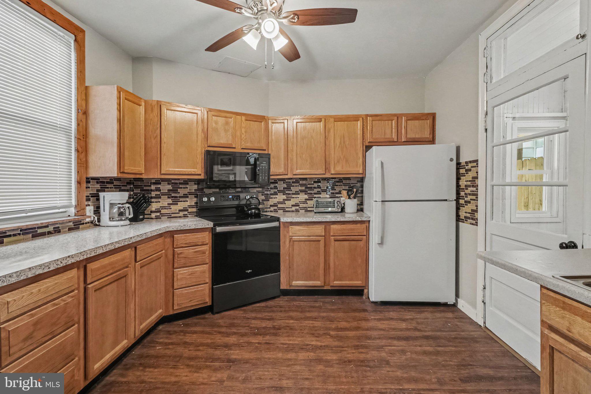 235 W 2ND STREET