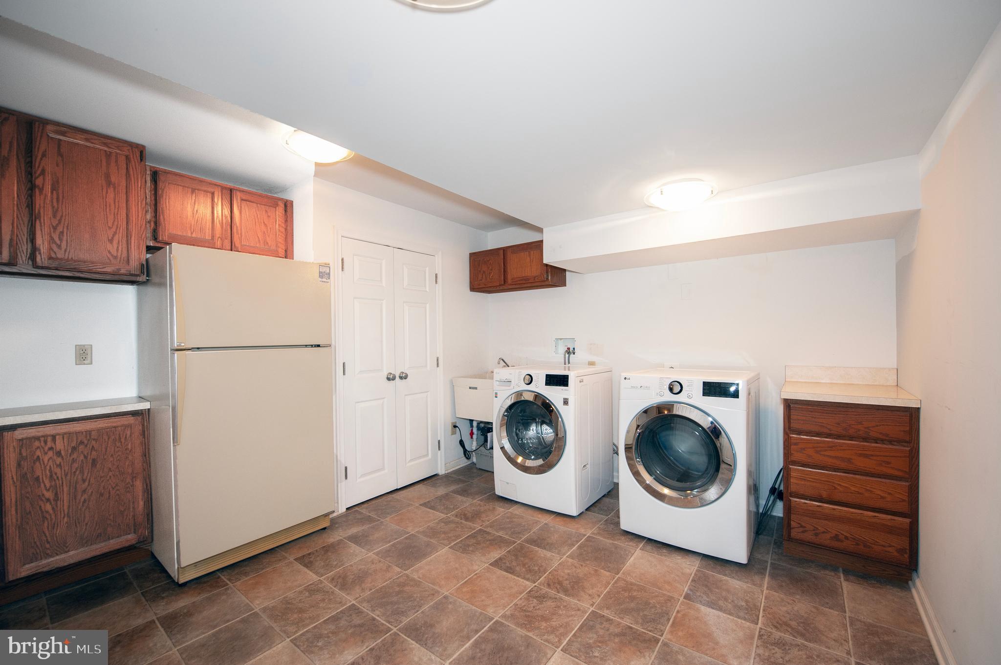 CHARTER OAK - Residential
