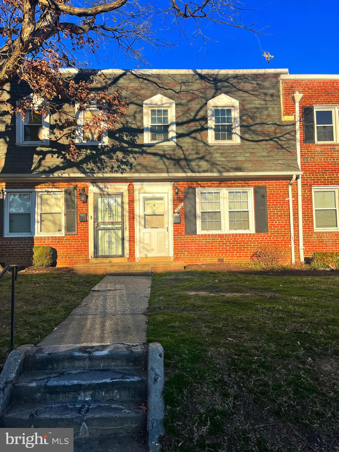 IVERSON VILLAGE CONDO - Residential Lease