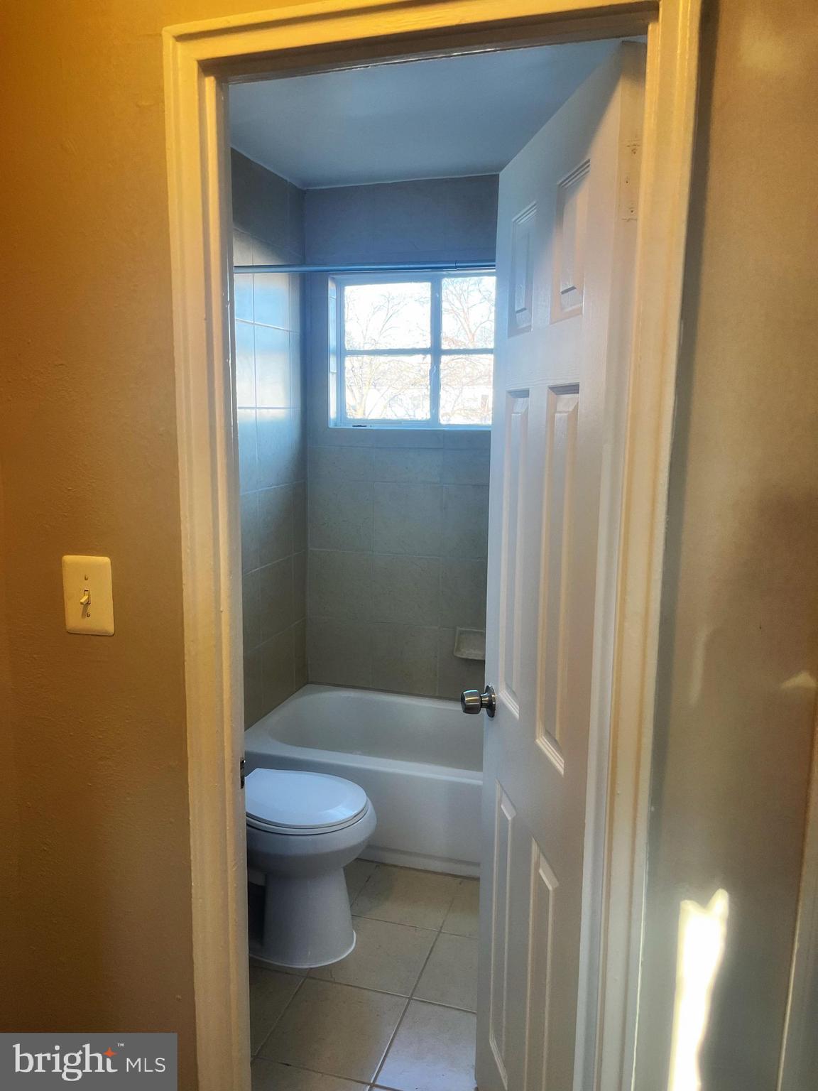 IVERSON VILLAGE CONDO - Residential Lease