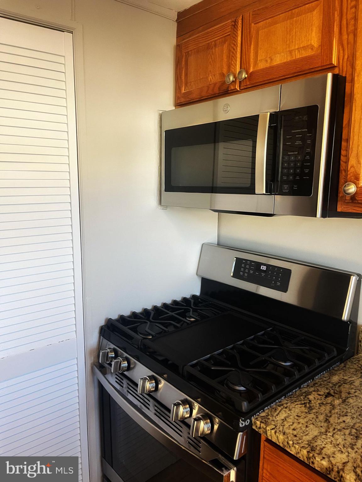 IVERSON VILLAGE CONDO - Residential Lease