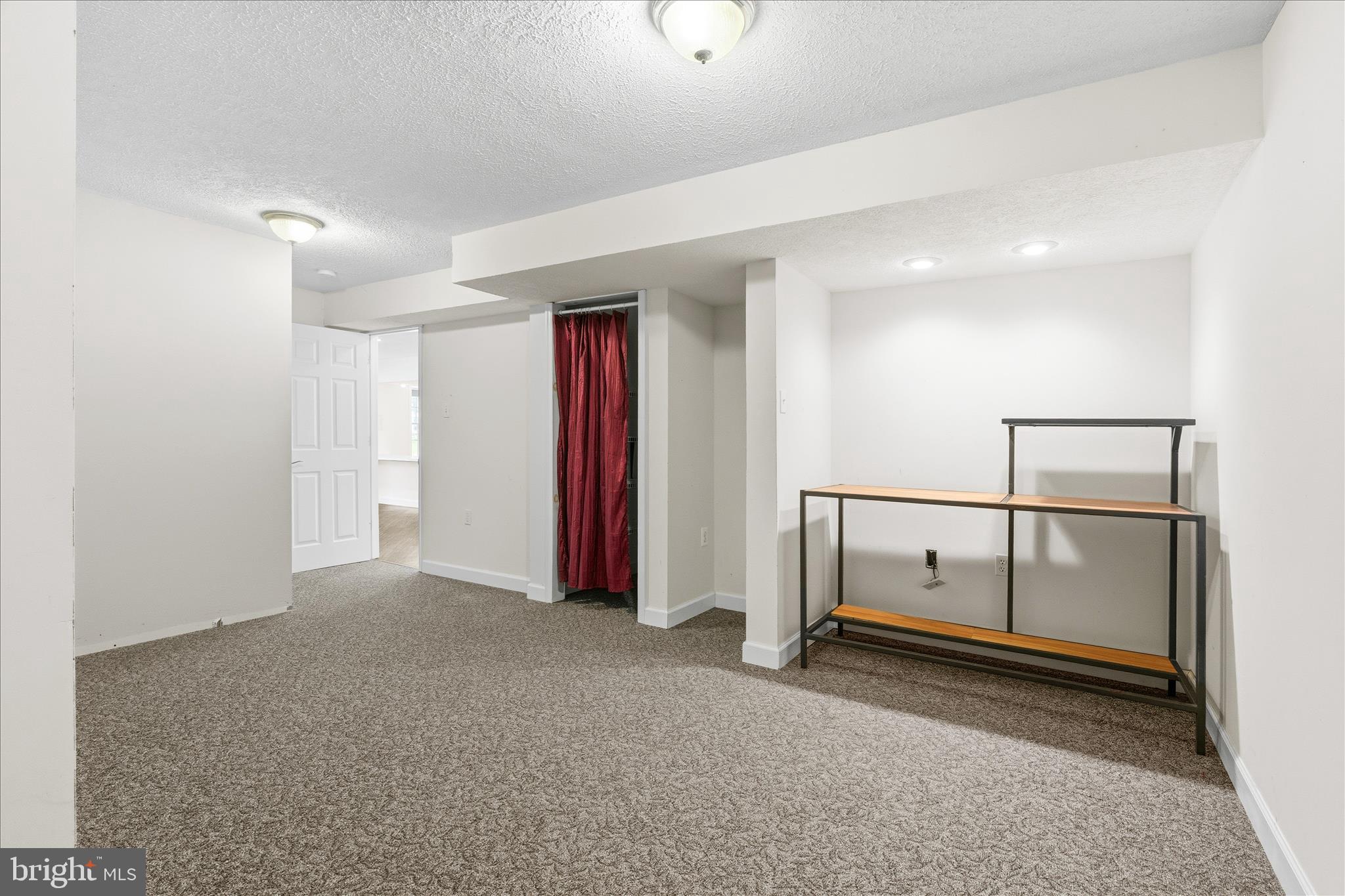 HOLBROOK HEIGHTS - Residential