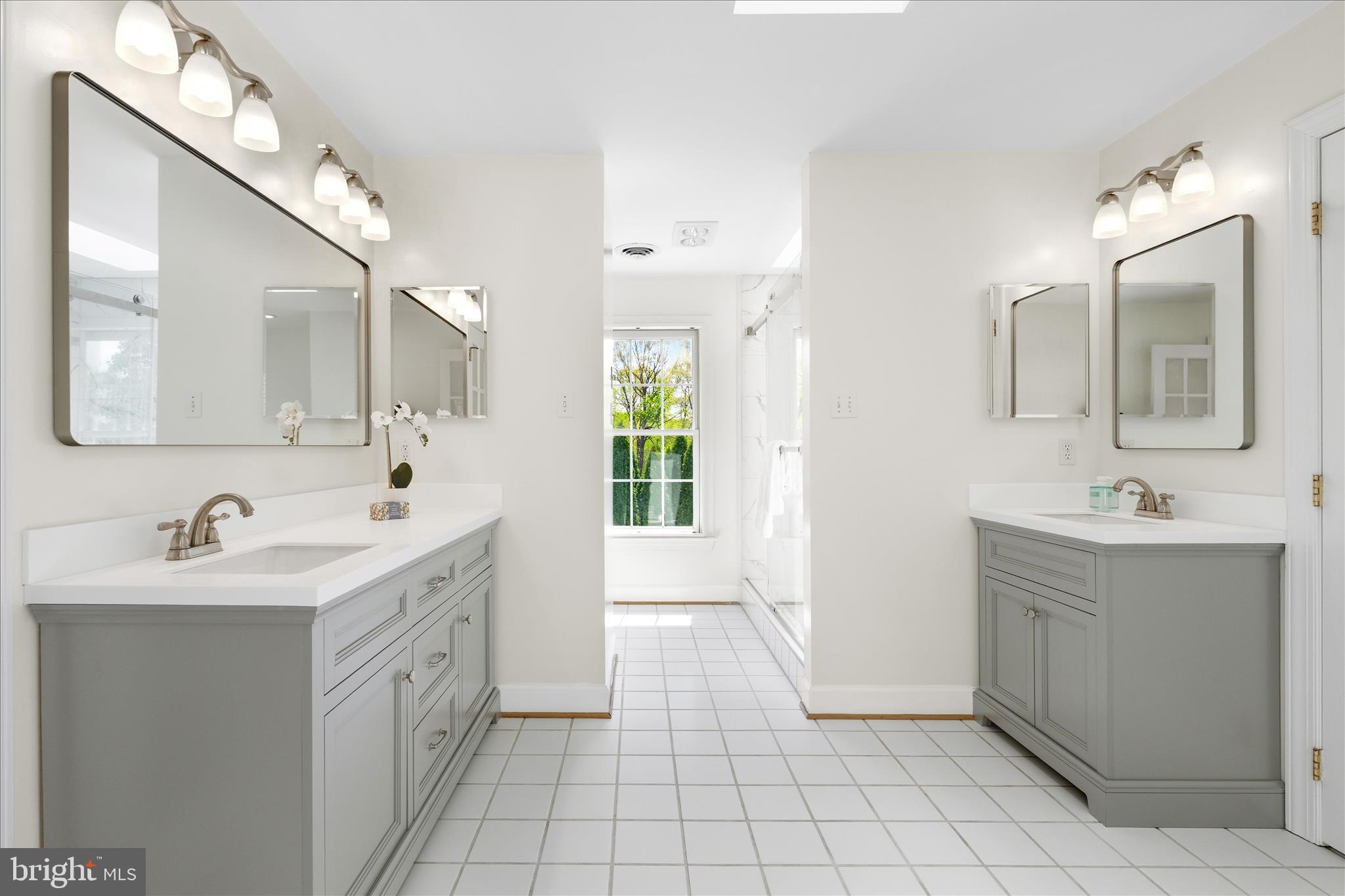 HOLBROOK HEIGHTS - Residential