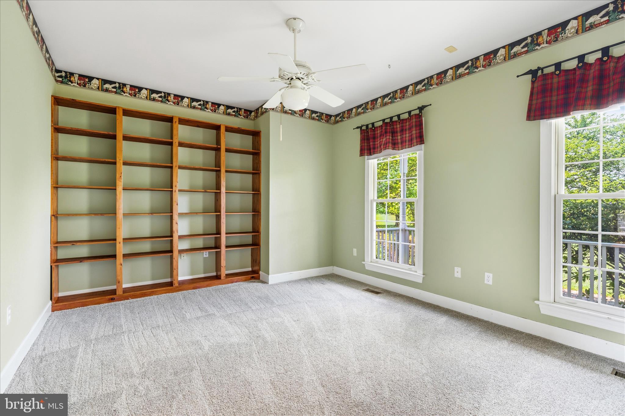 HOLBROOK HEIGHTS - Residential