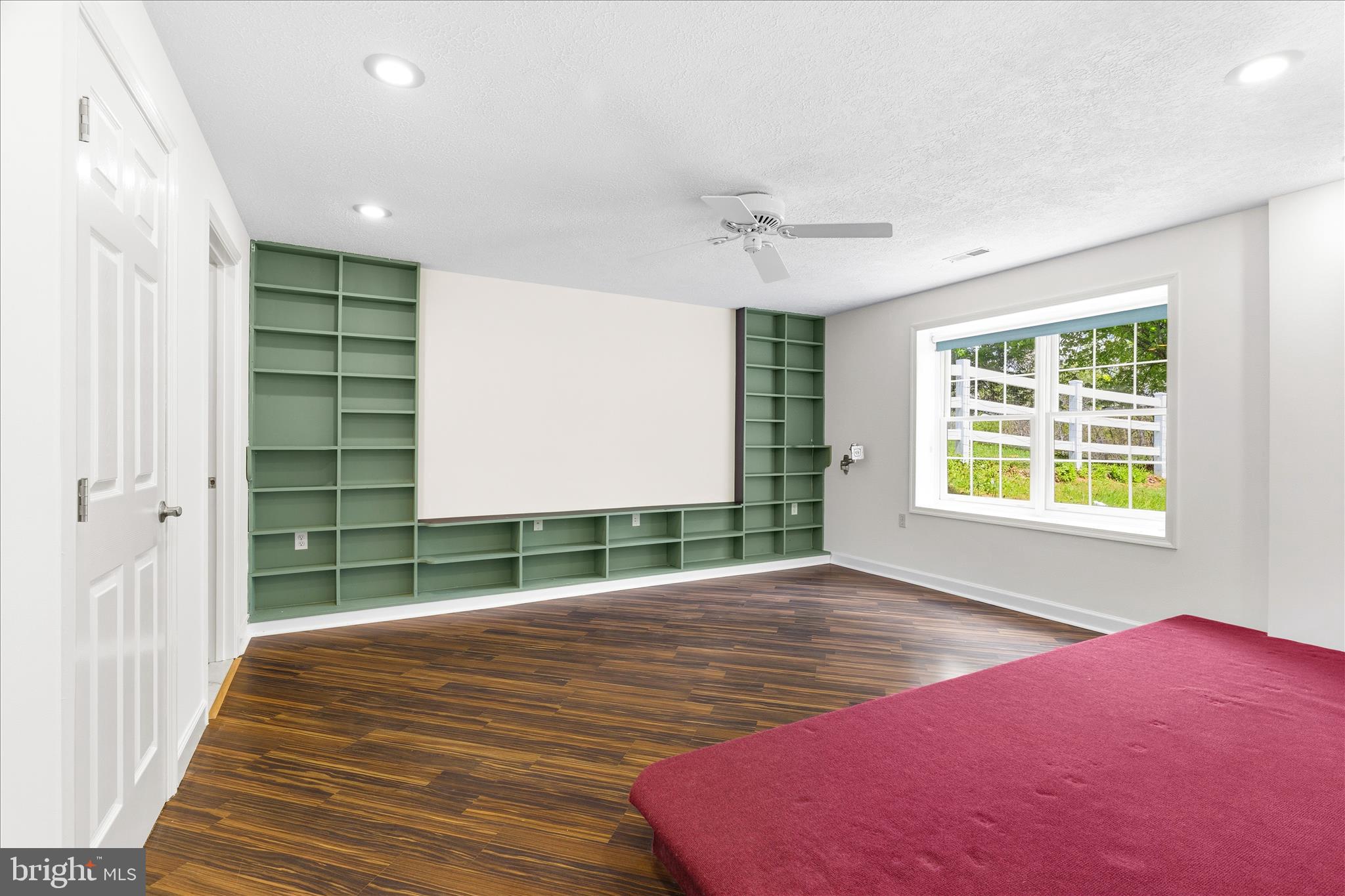 HOLBROOK HEIGHTS - Residential