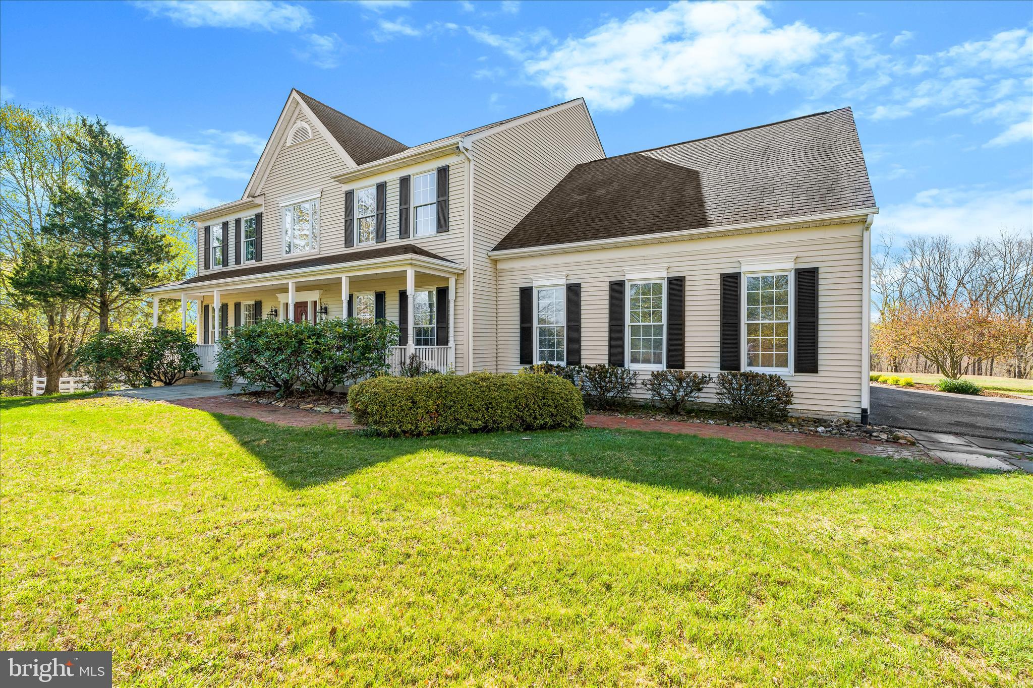 HOLBROOK HEIGHTS - Residential