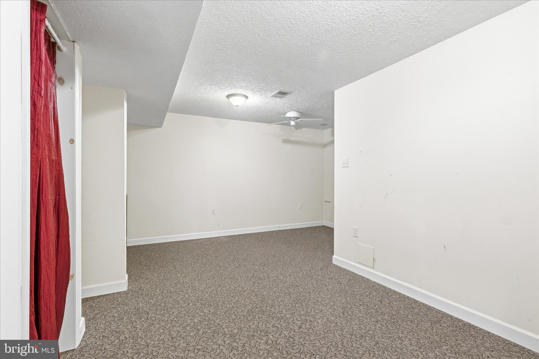 HOLBROOK HEIGHTS - Residential