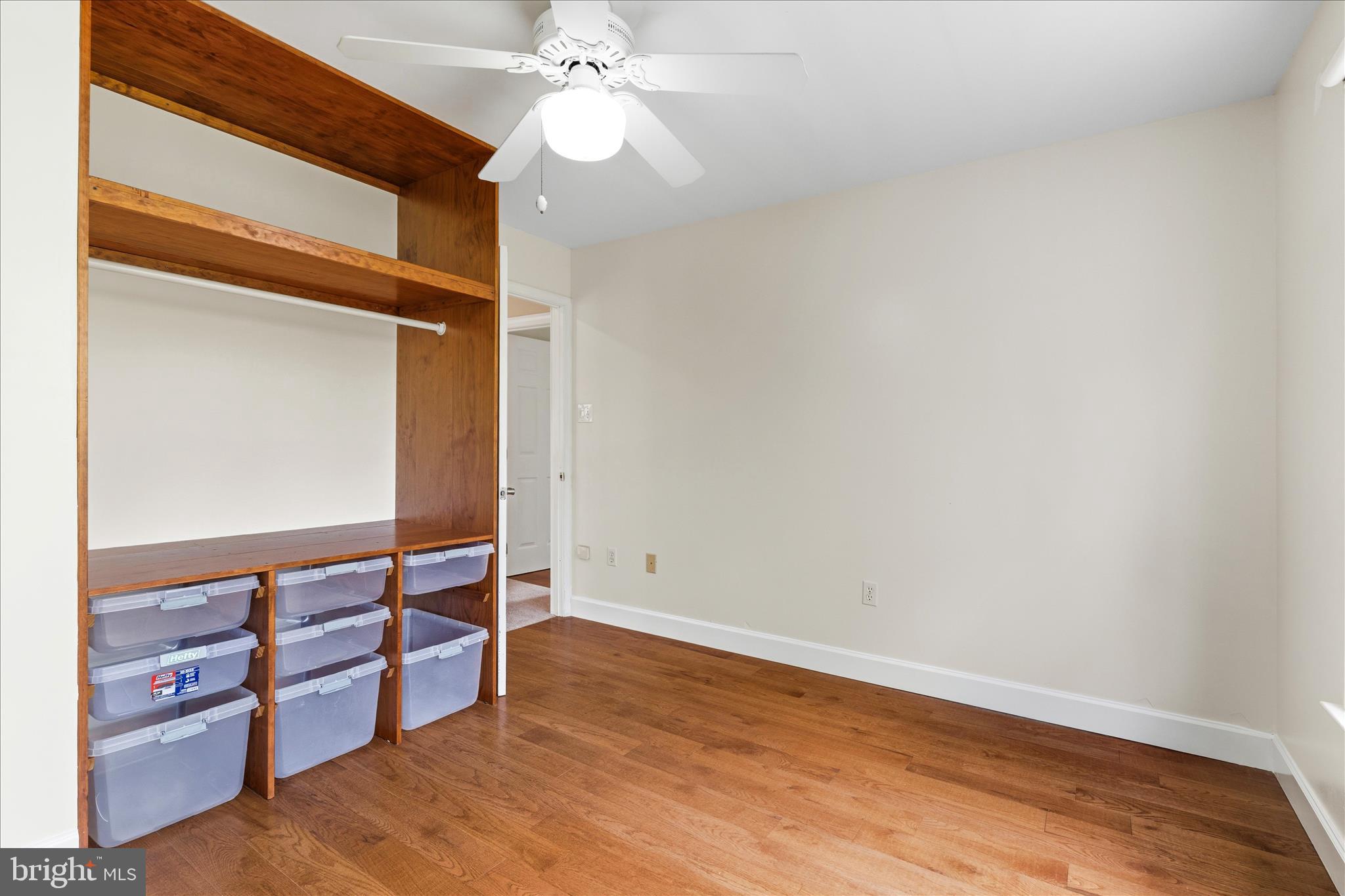 HOLBROOK HEIGHTS - Residential