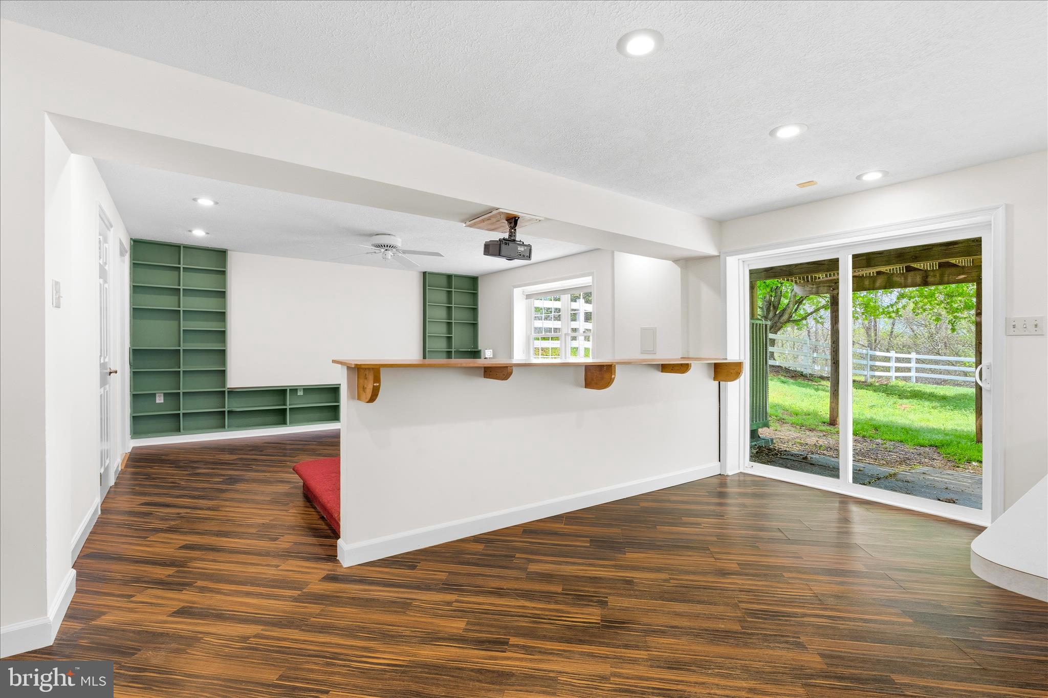 HOLBROOK HEIGHTS - Residential