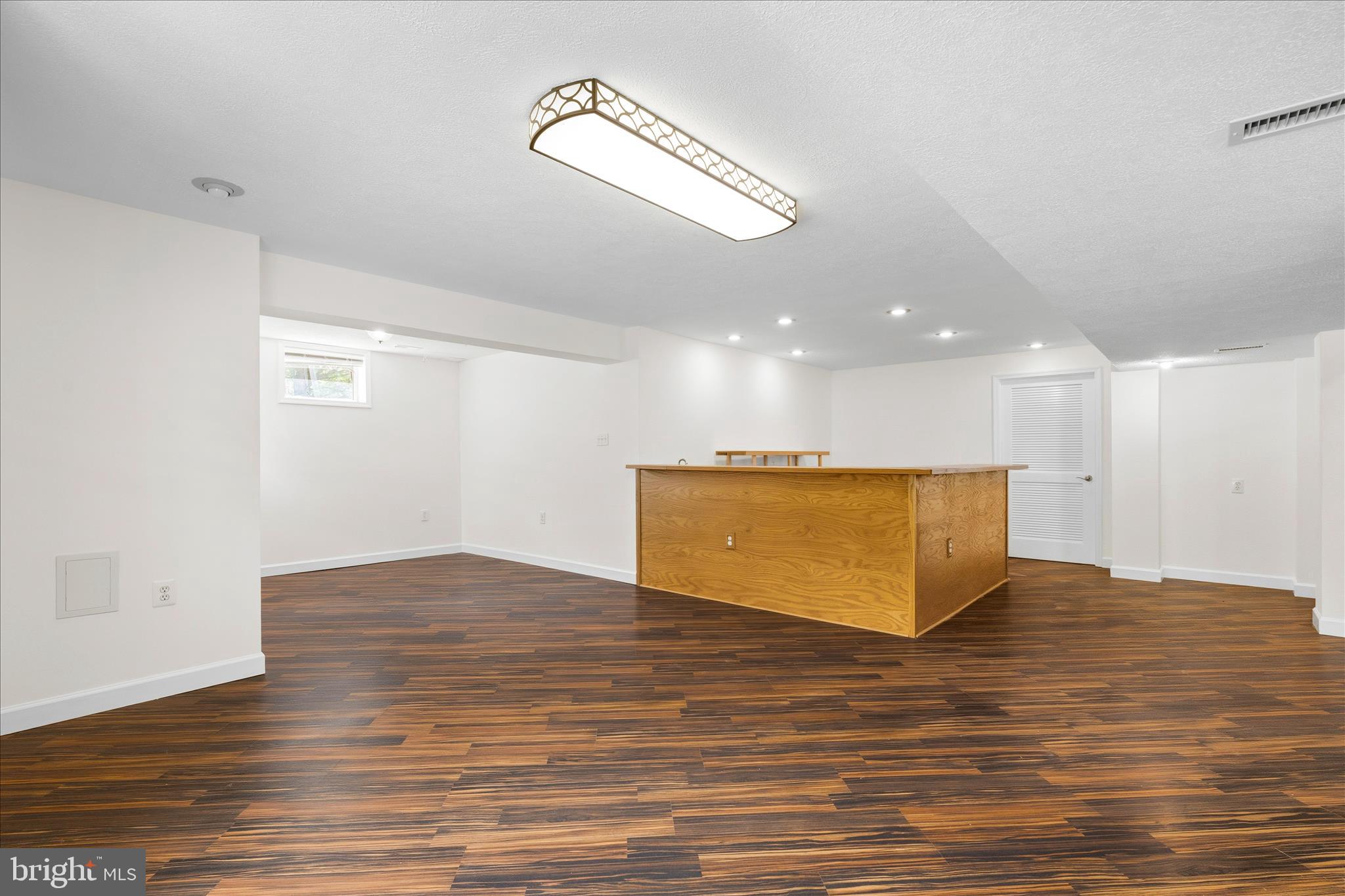 HOLBROOK HEIGHTS - Residential