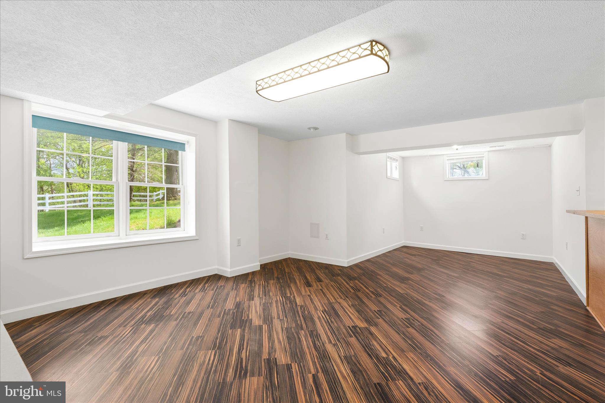 HOLBROOK HEIGHTS - Residential