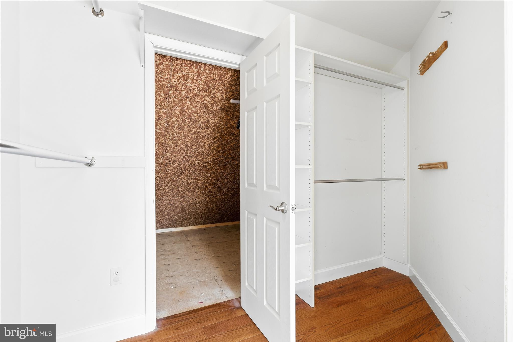 HOLBROOK HEIGHTS - Residential