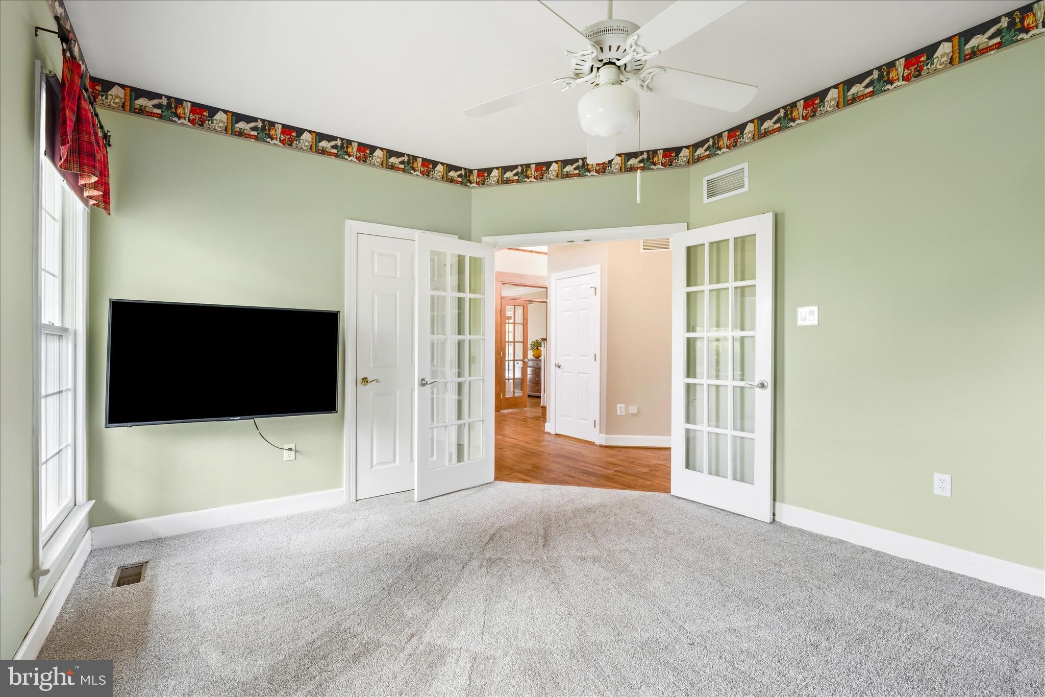 HOLBROOK HEIGHTS - Residential