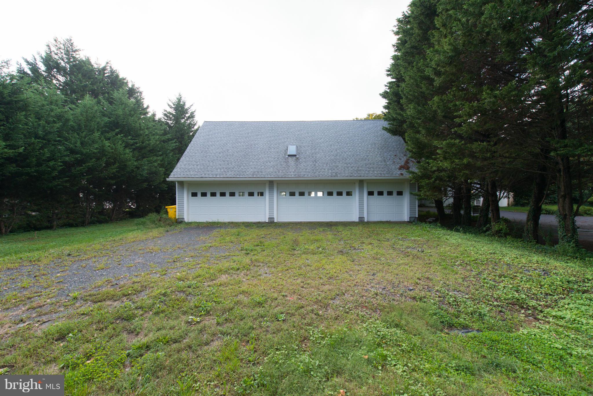 PLEASANT PLAINS - Residential