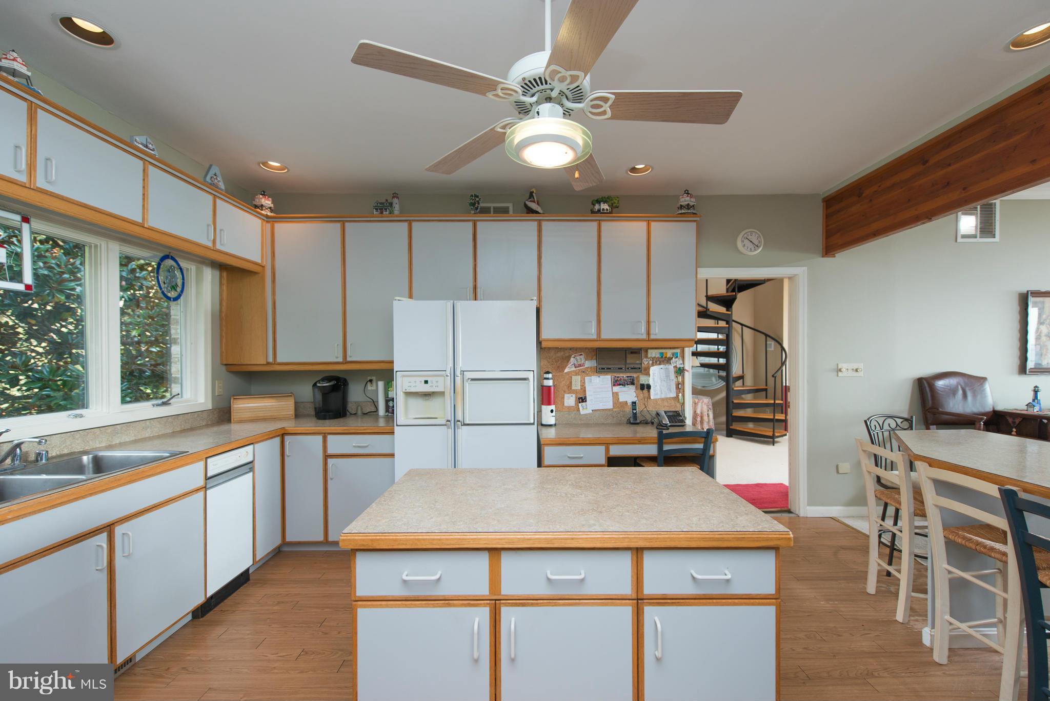 PLEASANT PLAINS - Residential