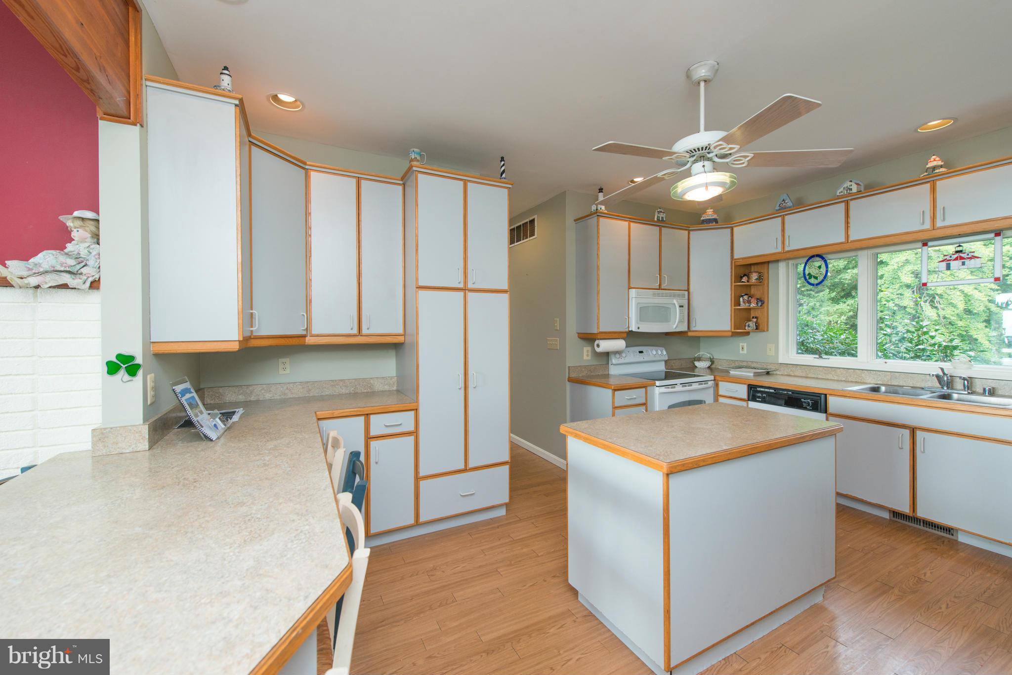 PLEASANT PLAINS - Residential