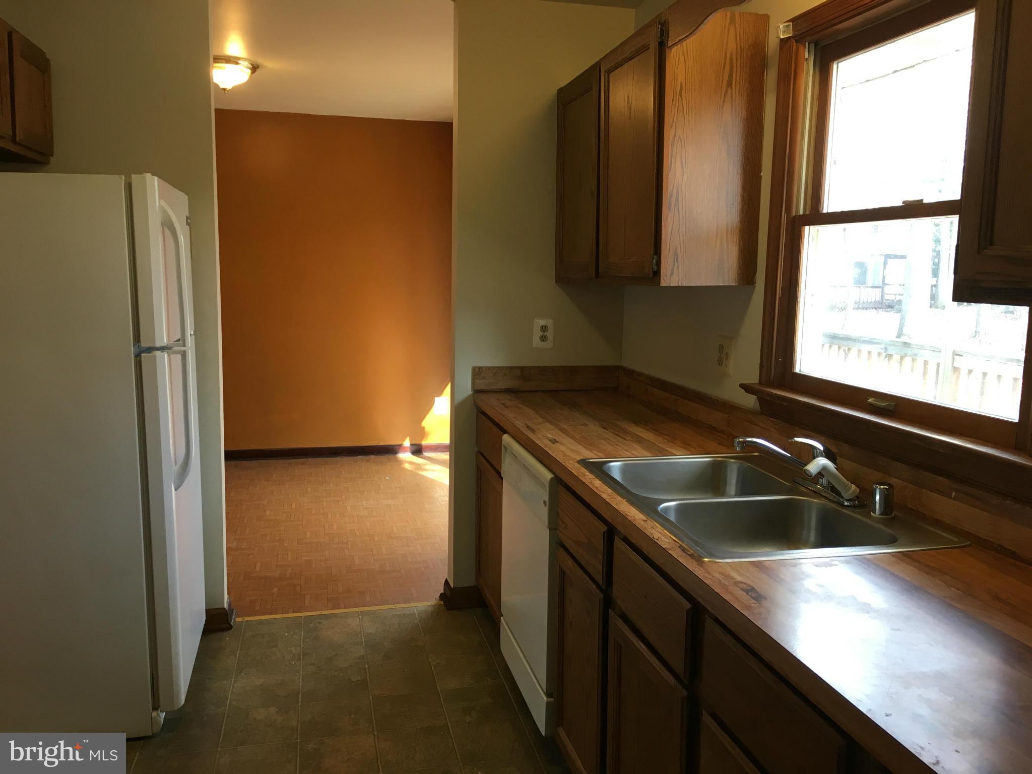 LAKE OF THE WOODS - Residential Lease