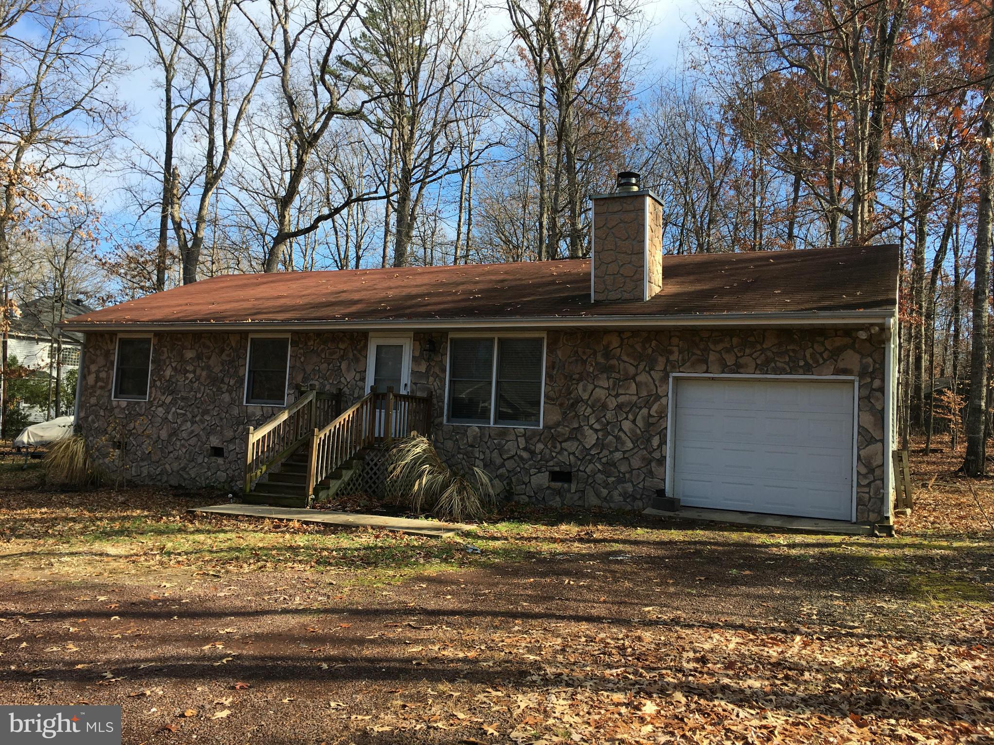 LAKE OF THE WOODS - Residential Lease